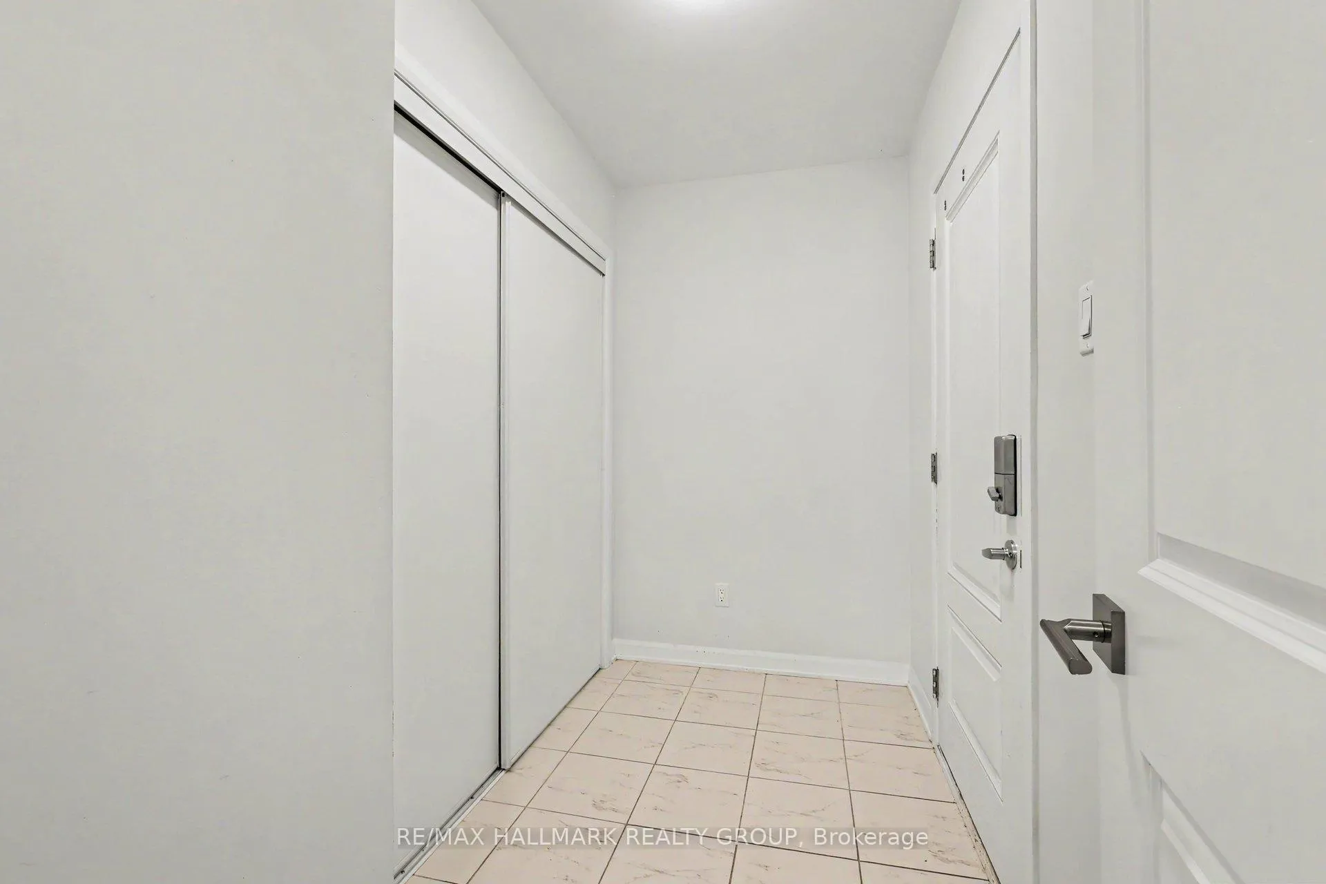 Photo 12 of 129 Robin Easey Avenue, Ottawa, Barrhaven - Half Moon Bay — HOMEH