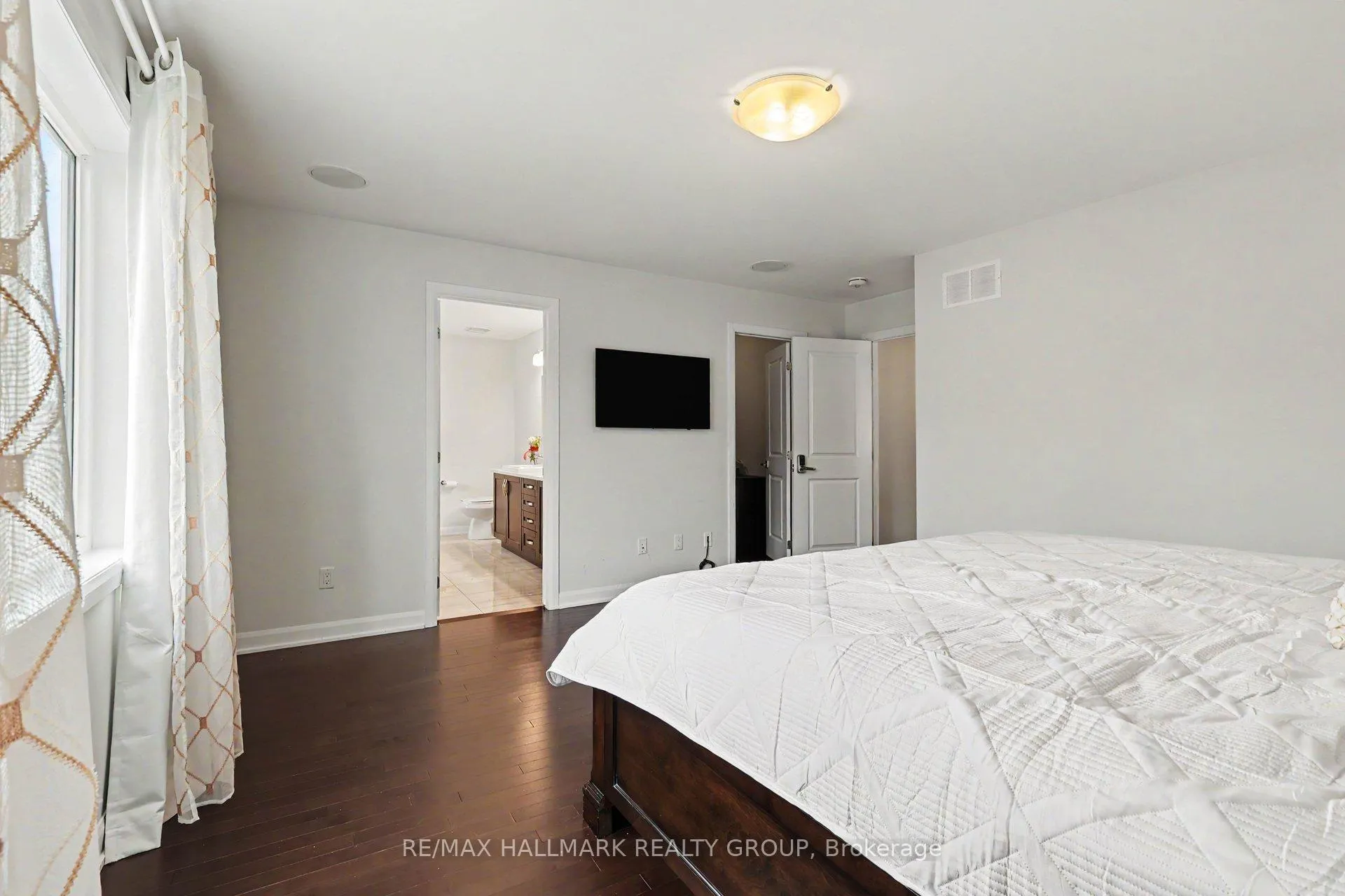 Photo 15 of 129 Robin Easey Avenue, Ottawa, Barrhaven - Half Moon Bay — HOMEH