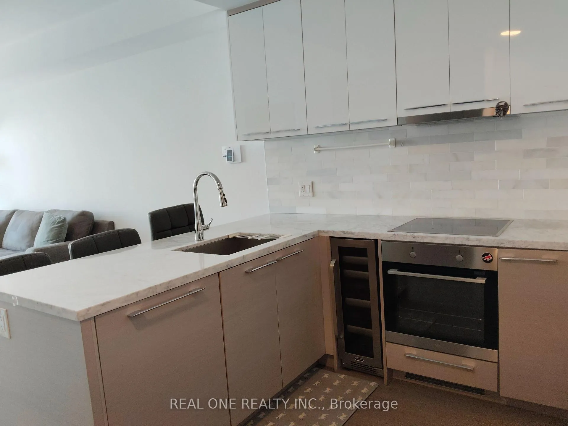 Photo 15 of Unit 4911, 488 University Avenue, Toronto, University — HOMEH