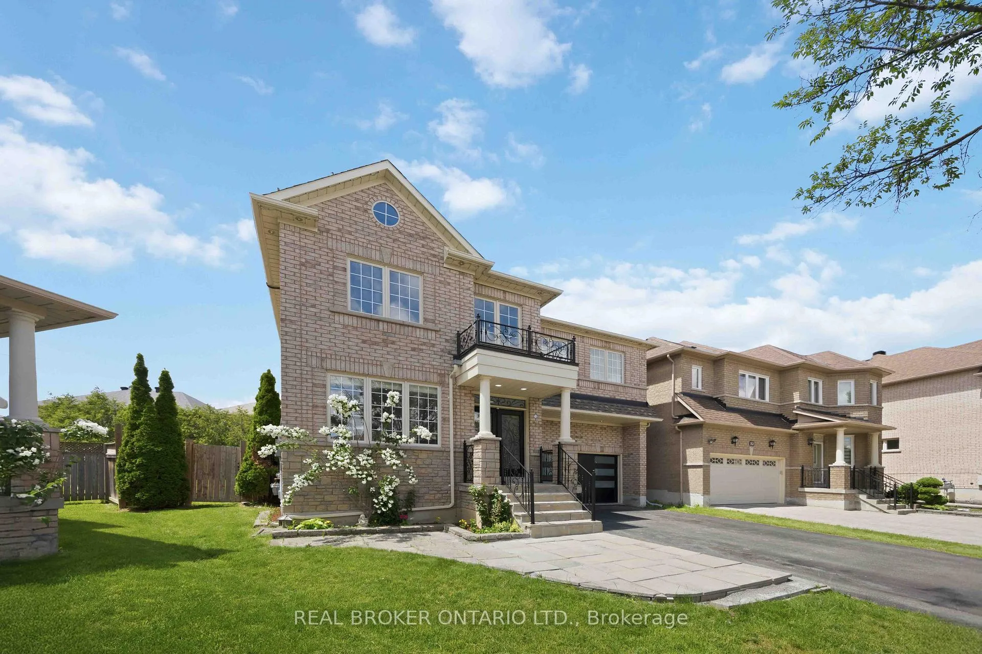 Photo 6 of 50 Robert Grundy Road, Markham, Cachet — HOMEH