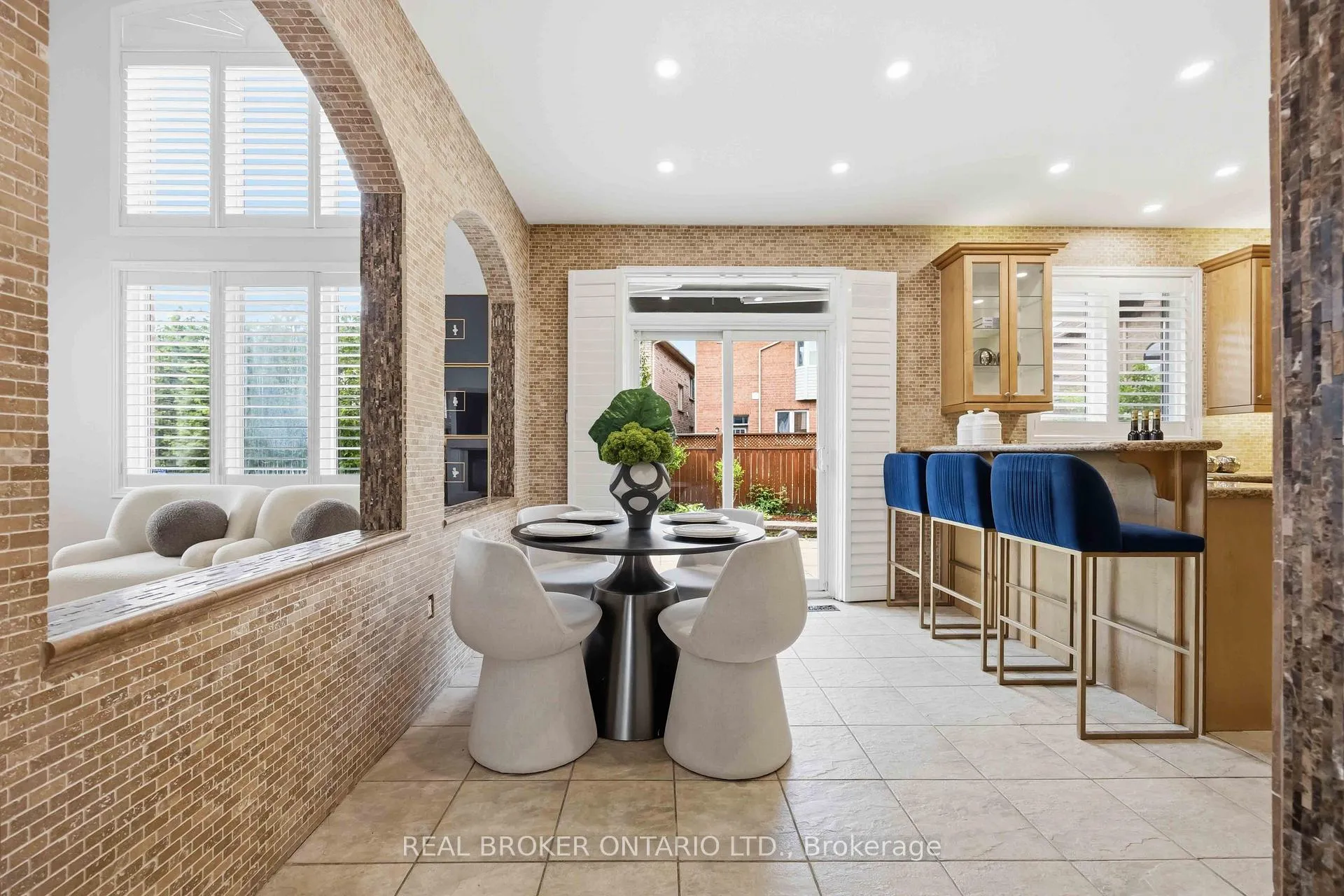 Photo 19 of 50 Robert Grundy Road, Markham, Cachet — HOMEH