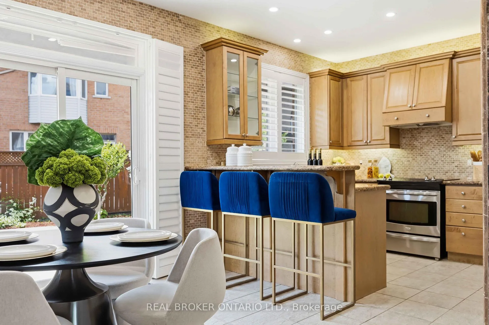 Photo 21 of 50 Robert Grundy Road, Markham, Cachet — HOMEH