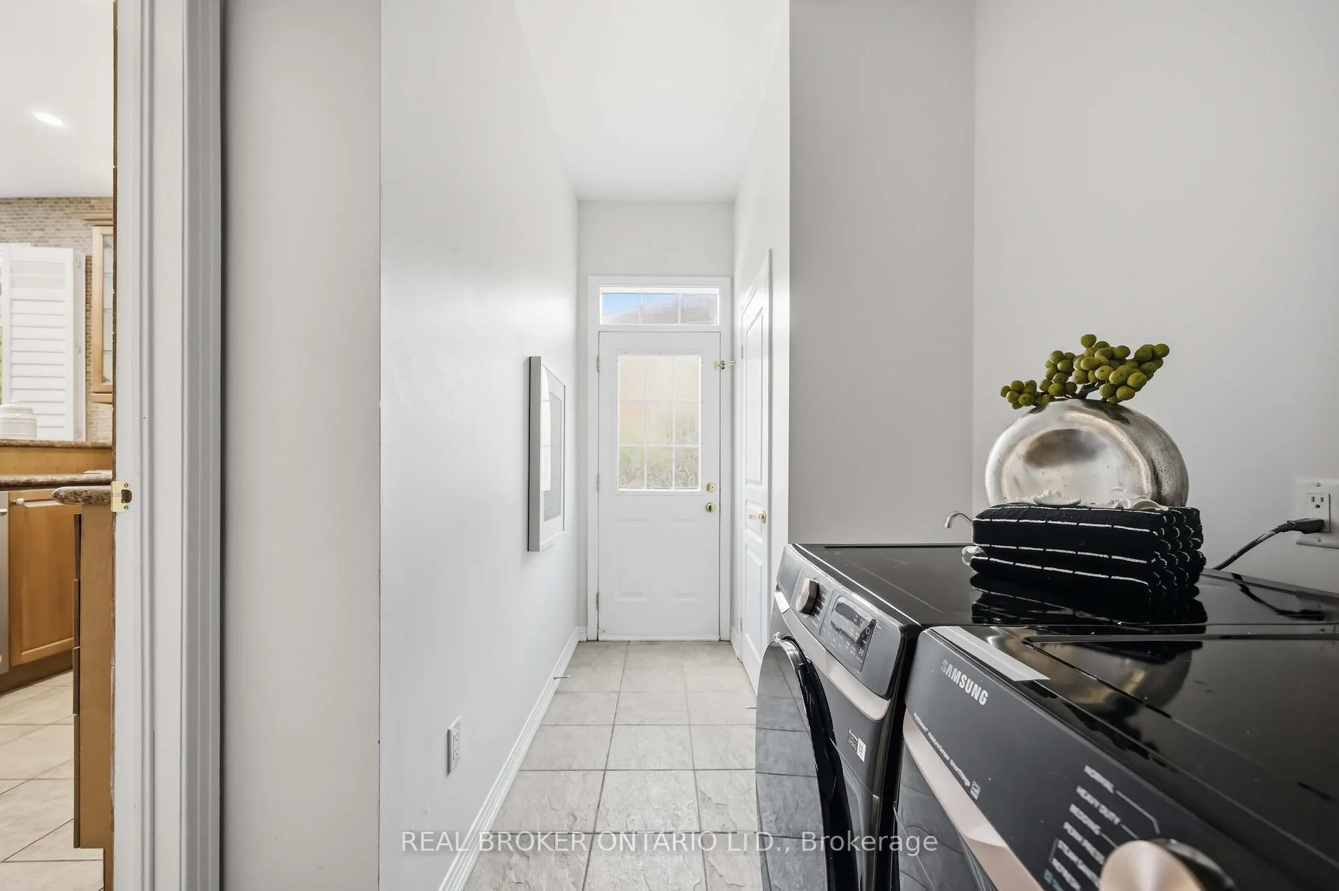 Photo 27 of 50 Robert Grundy Road, Markham, Cachet — HOMEH