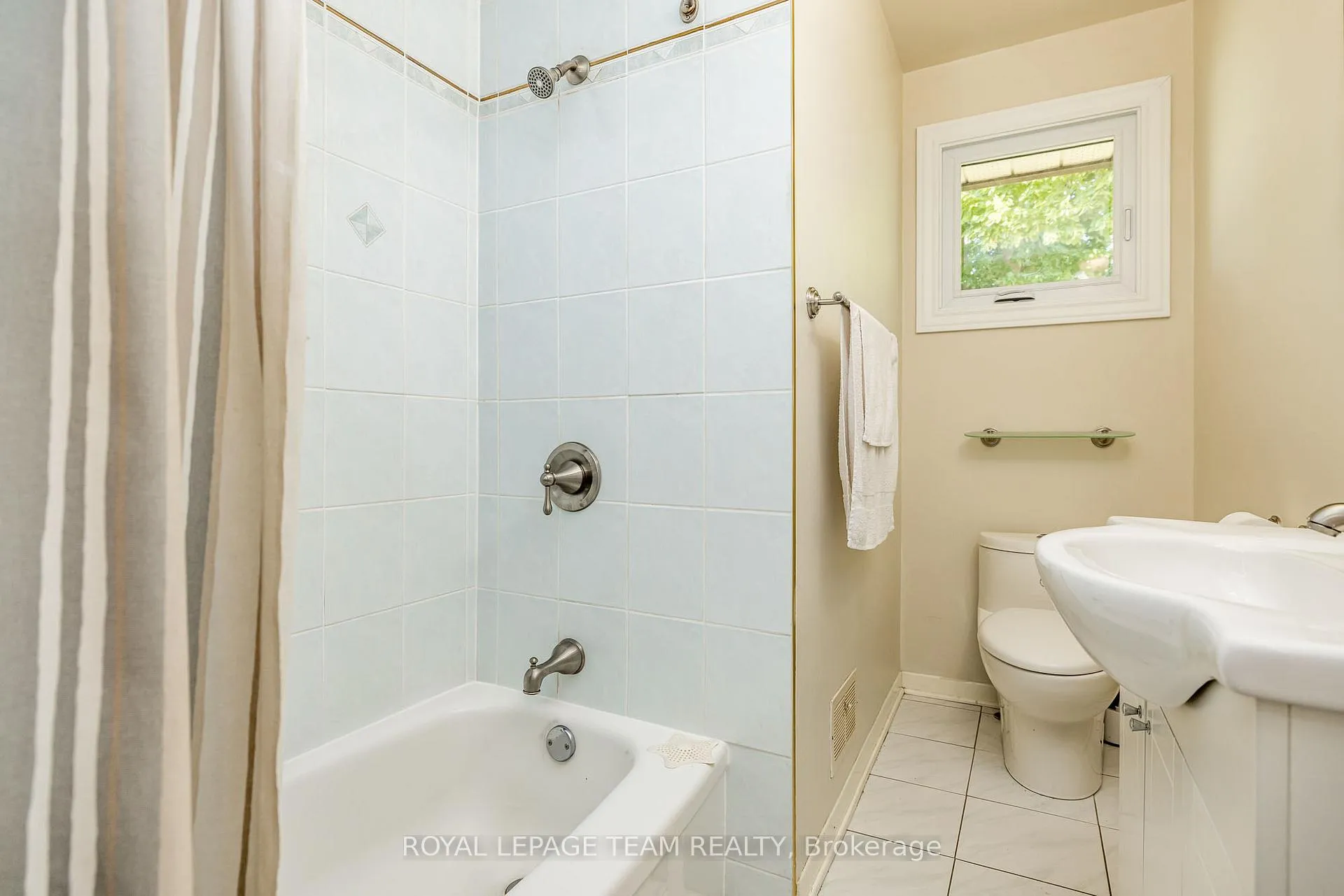 Photo 17 of 2740 Moncton Road, Ottawa, Queensway Terrace North — HOMEH