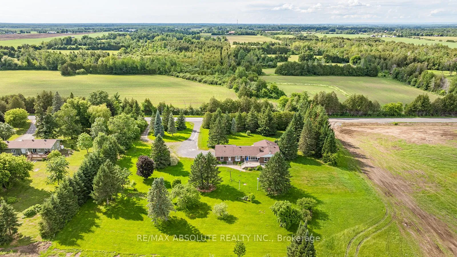 Photo 4 of 2772 Harbison Road, Ottawa, Rideau Twp South To Roger Stevens Drive — HOMEH