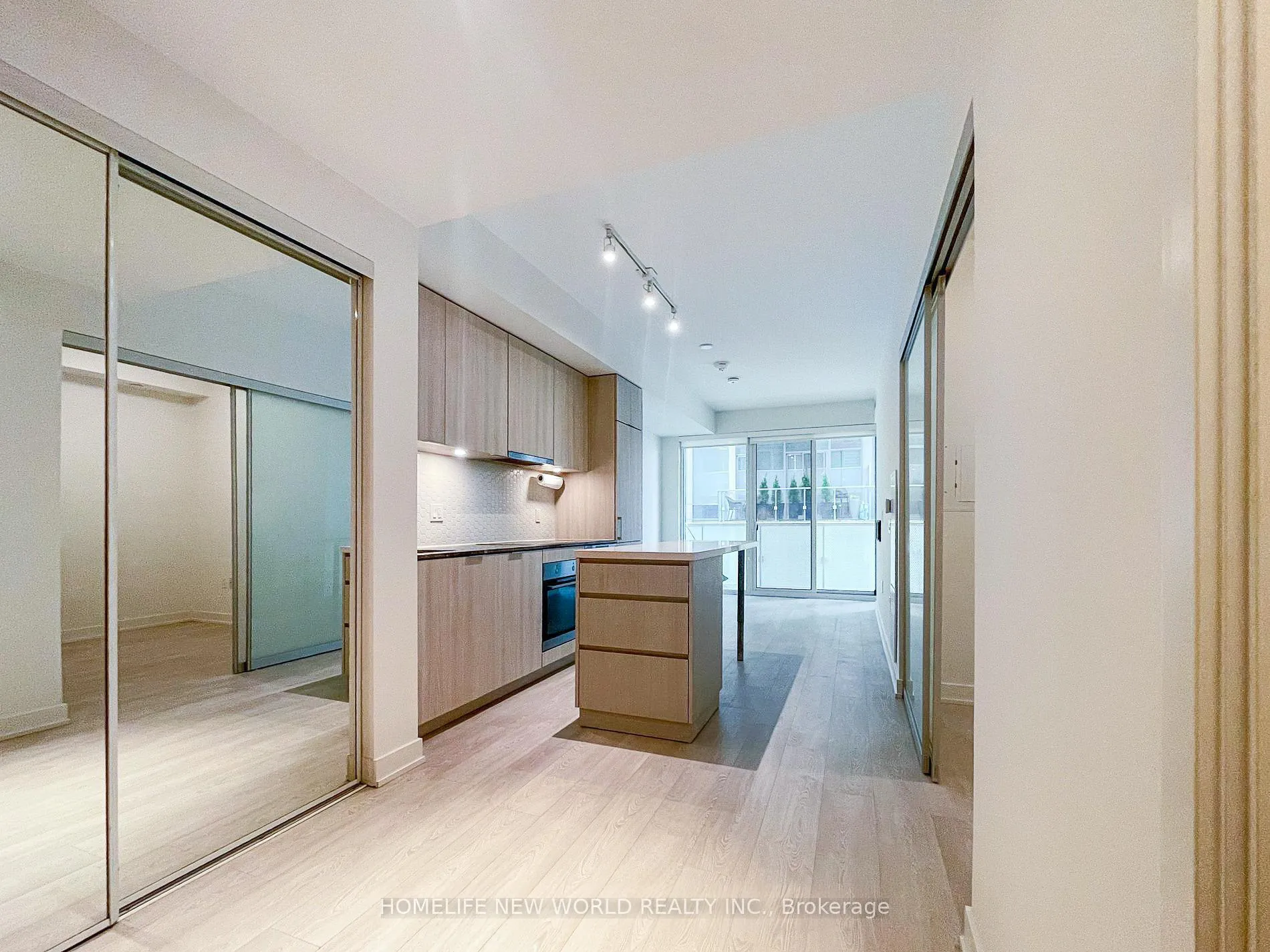 Photo 2 of Unit 309, 15 Queens Quay E, Toronto, Waterfront Communities — HOMEH