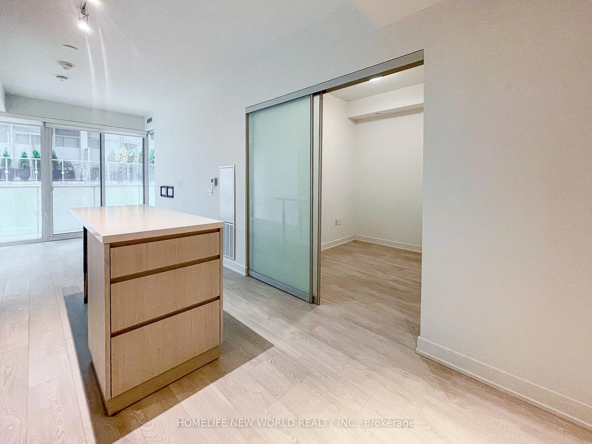 Photo 5 of Unit 309, 15 Queens Quay E, Toronto, Waterfront Communities — HOMEH