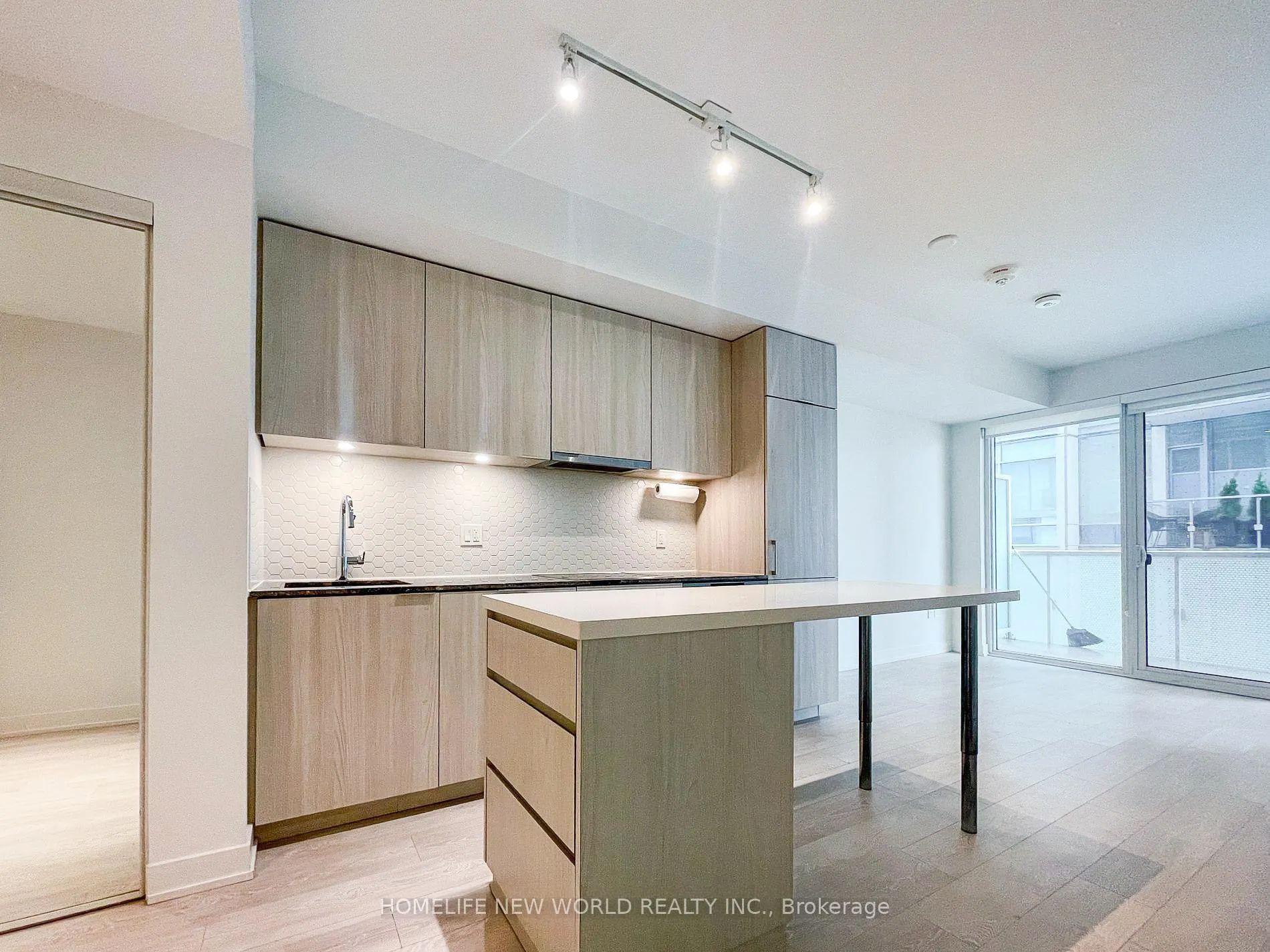 Photo 6 of Unit 309, 15 Queens Quay E, Toronto, Waterfront Communities — HOMEH