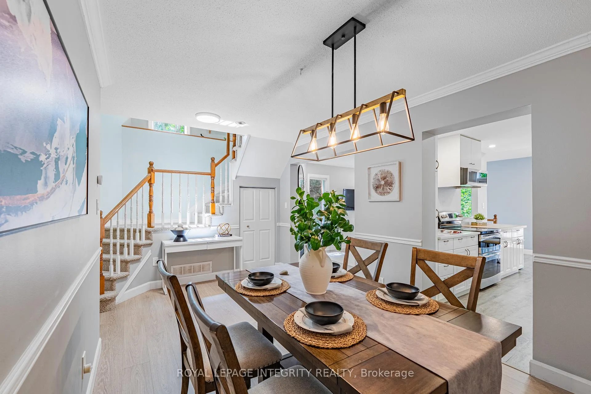 Photo 8 of 208 Blackdome Crescent, Ottawa, Kanata - Kanata Lakes/Heritage Hills — HOMEH