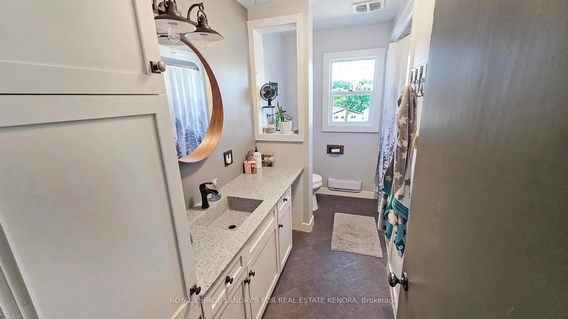 Photo 8 of 912 Ninth Street, Kenora, Evergreen — HOMEH