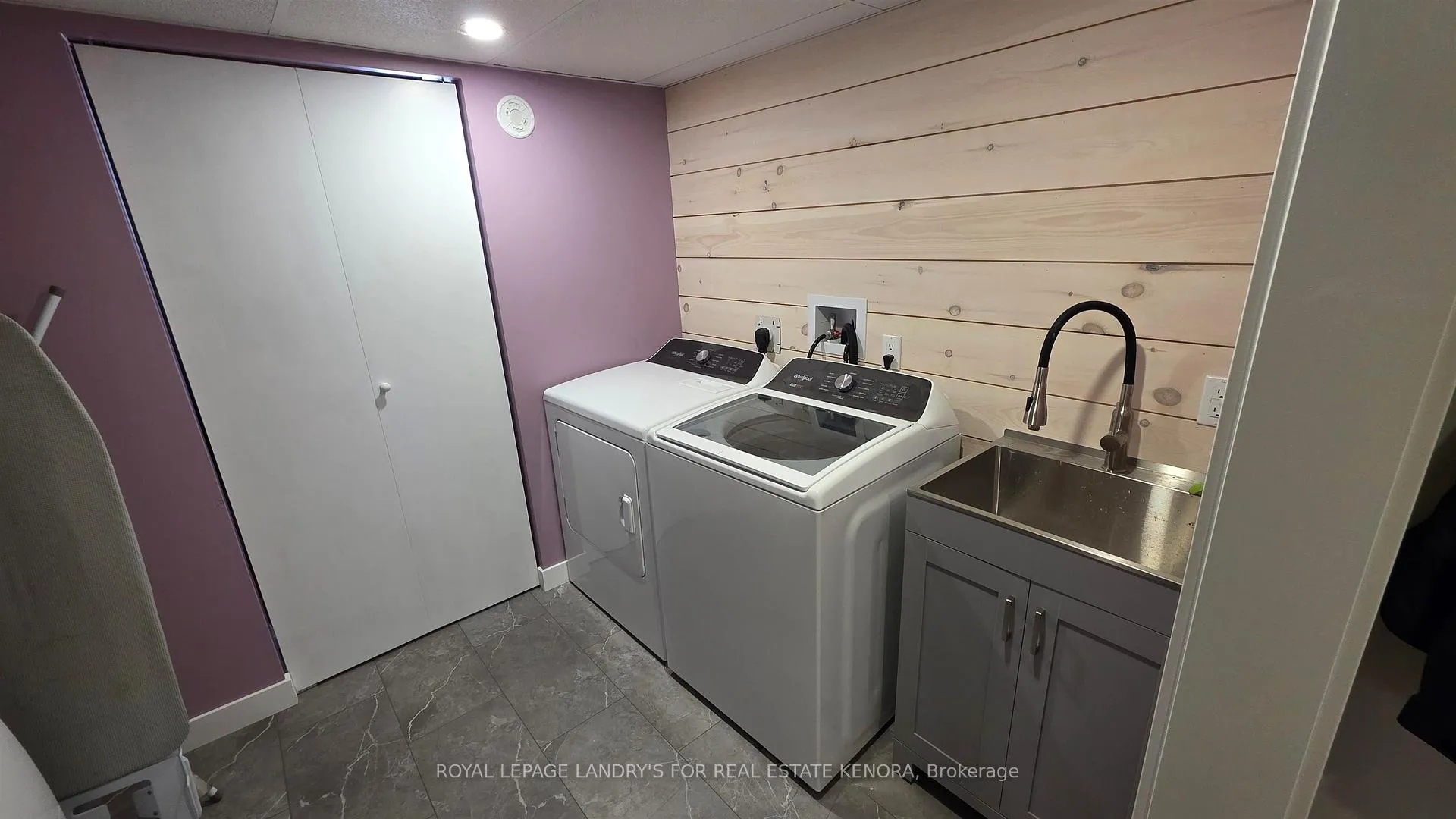 Photo 13 of 912 Ninth Street, Kenora, Evergreen — HOMEH