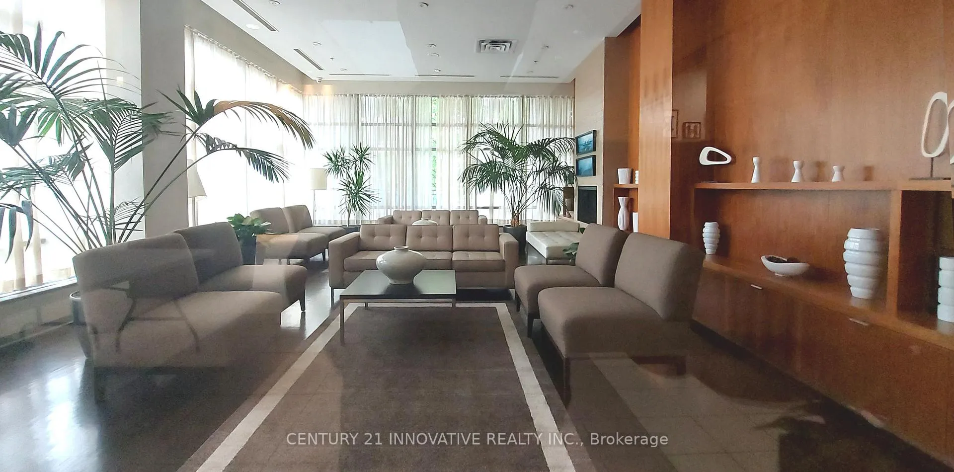 Photo 2 of Unit 1012, 33 Elm Drive, Mississauga, City Centre — HOMEH