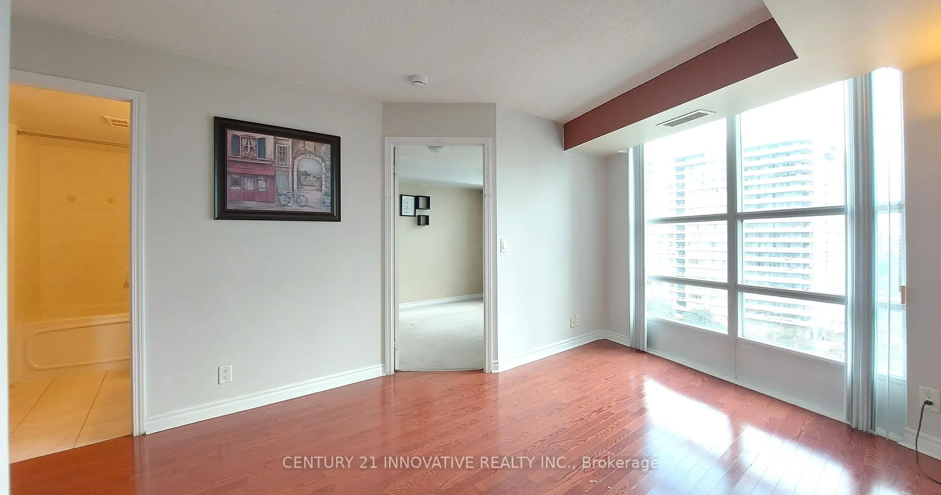 Photo 4 of Unit 1012, 33 Elm Drive, Mississauga, City Centre — HOMEH