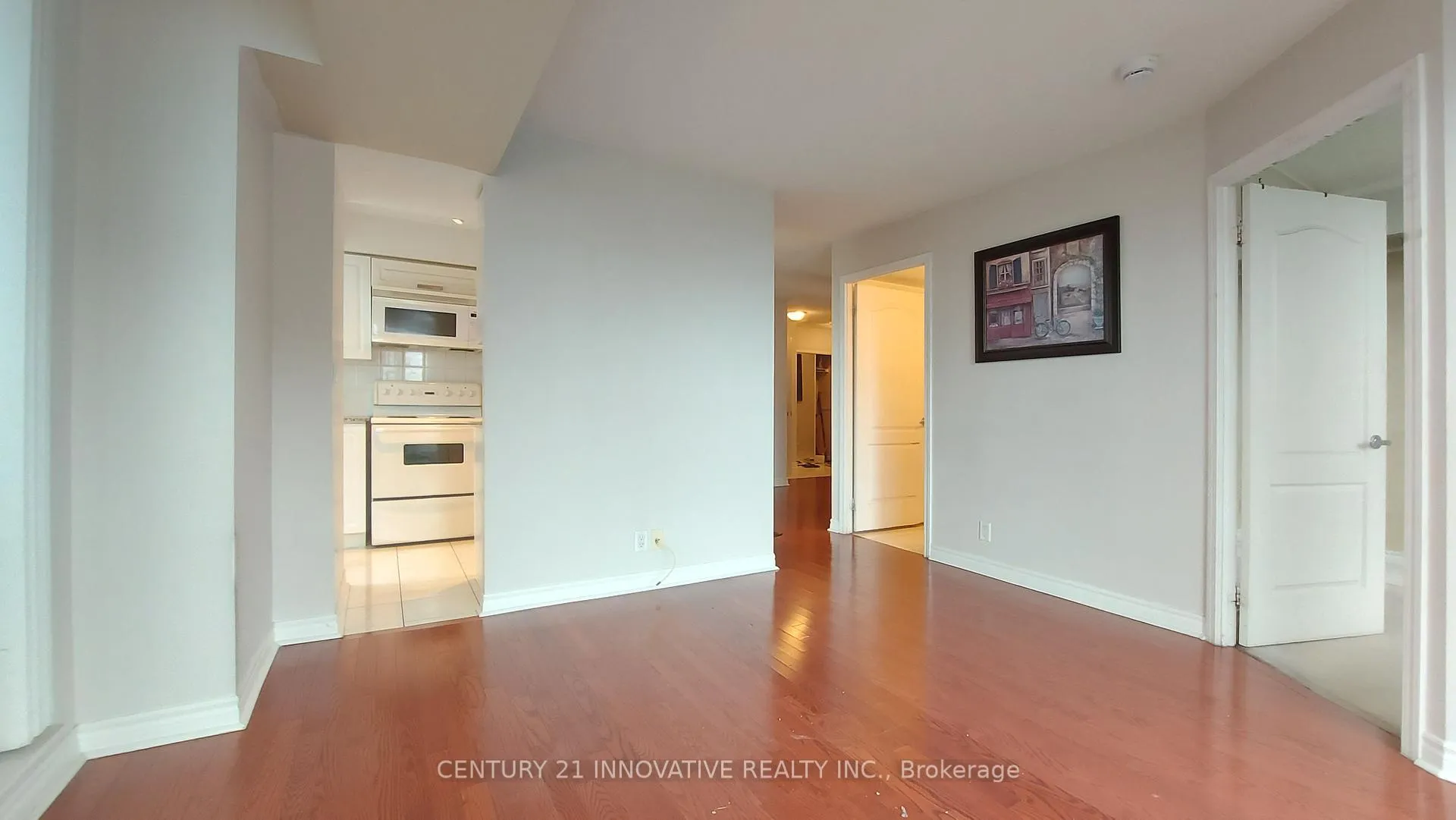 Photo 7 of Unit 1012, 33 Elm Drive, Mississauga, City Centre — HOMEH