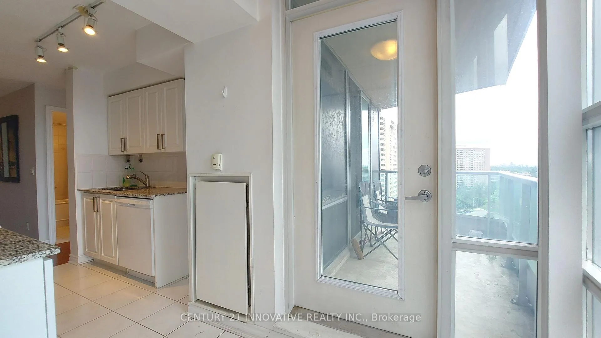 Photo 9 of Unit 1012, 33 Elm Drive, Mississauga, City Centre — HOMEH