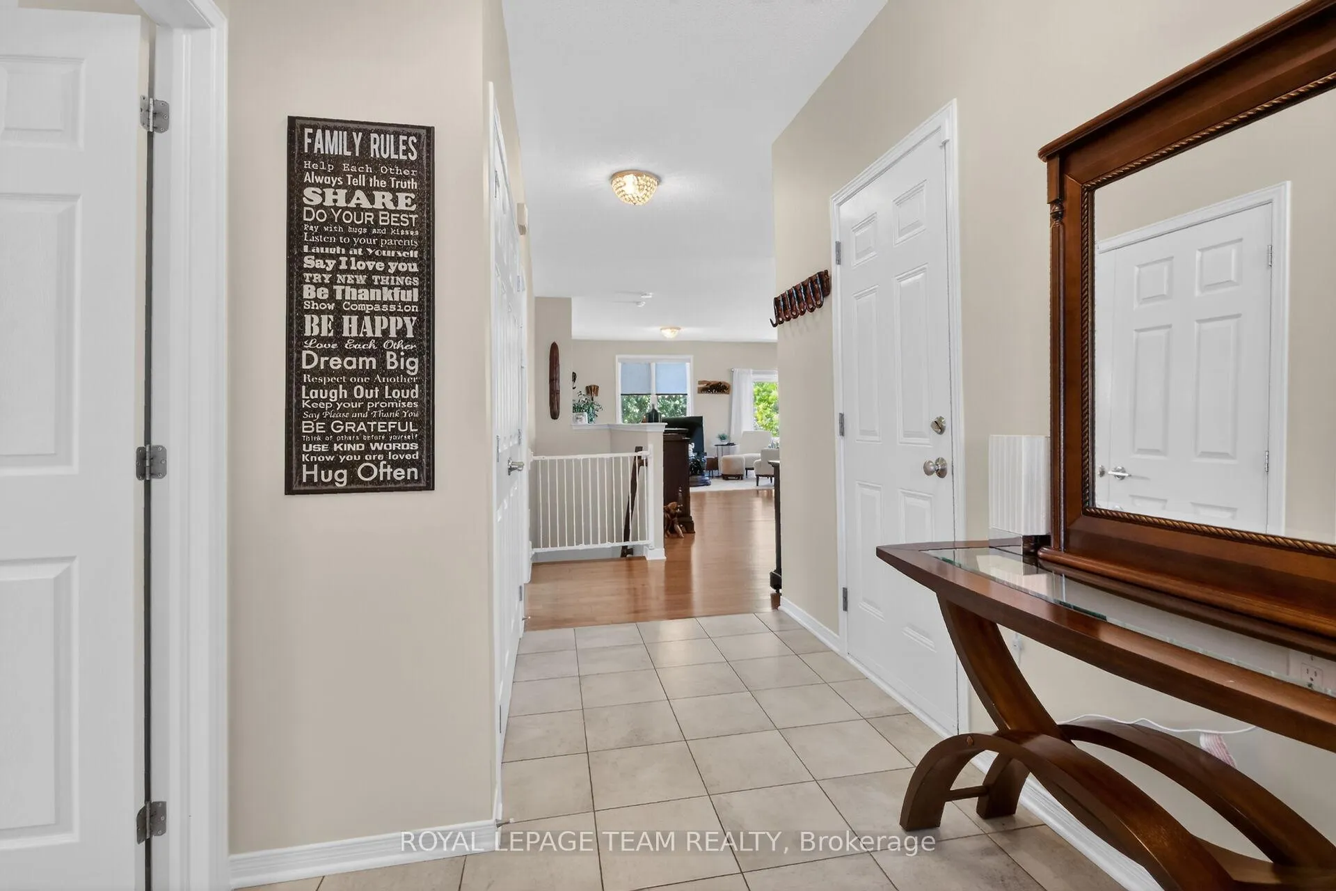 Photo 5 of 233 Edey Street, Arnprior, Arnprior — HOMEH