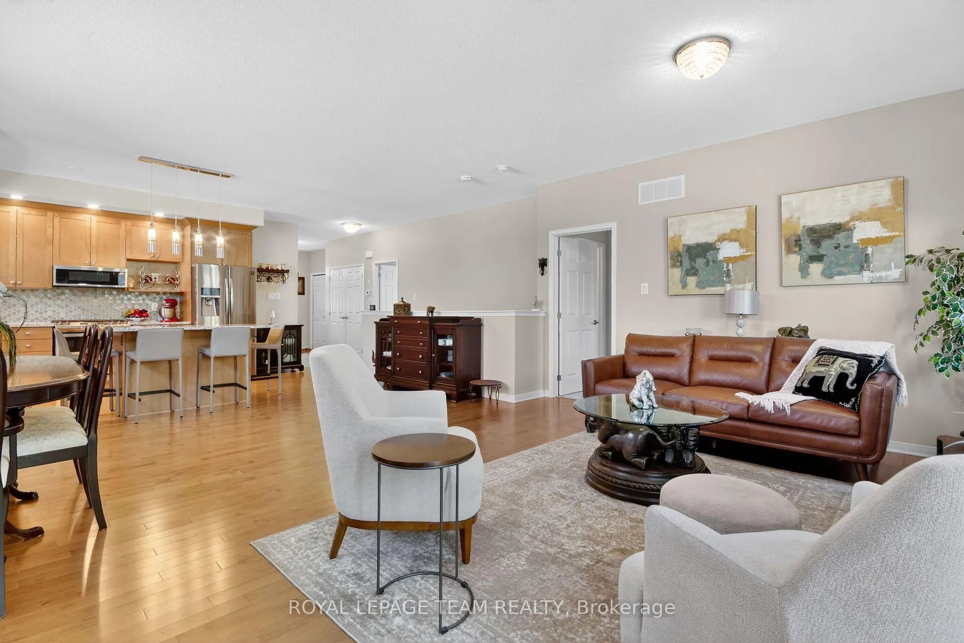 Photo 17 of 233 Edey Street, Arnprior, Arnprior — HOMEH