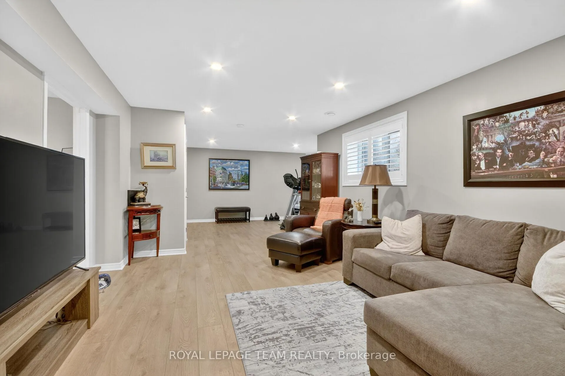 Photo 30 of 233 Edey Street, Arnprior, Arnprior — HOMEH