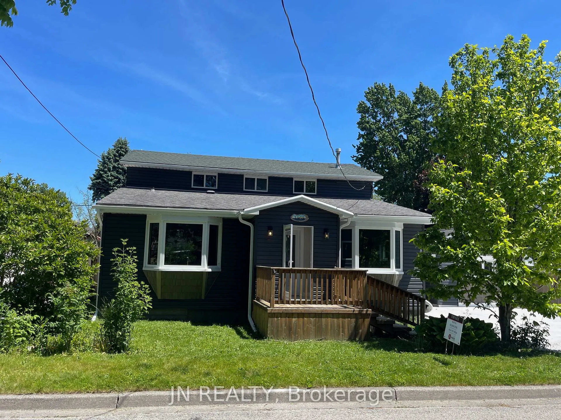 Photo of 1962 Franklin Avenue W