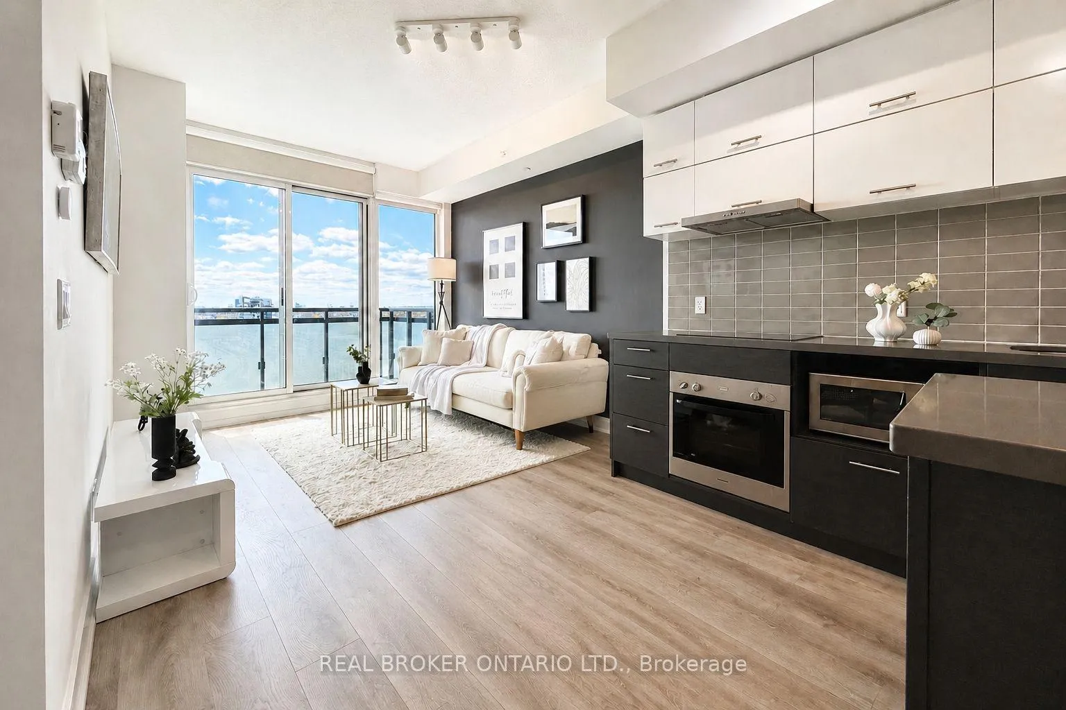 Photo 7 of Unit 1209, 8081 Birchmount Road, Markham, Unionville — HOMEH
