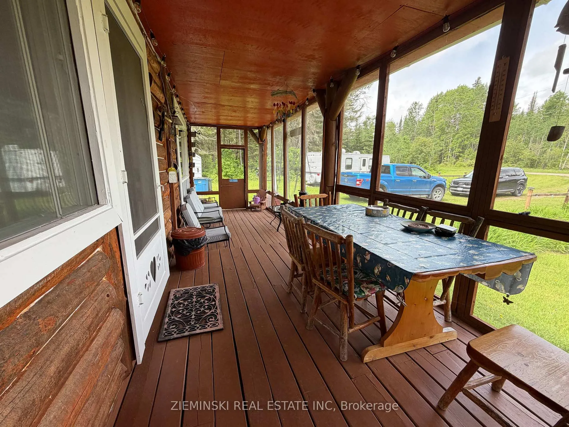 Photo 13 of 22 Rapids Avenue, Cochrane — HOMEH