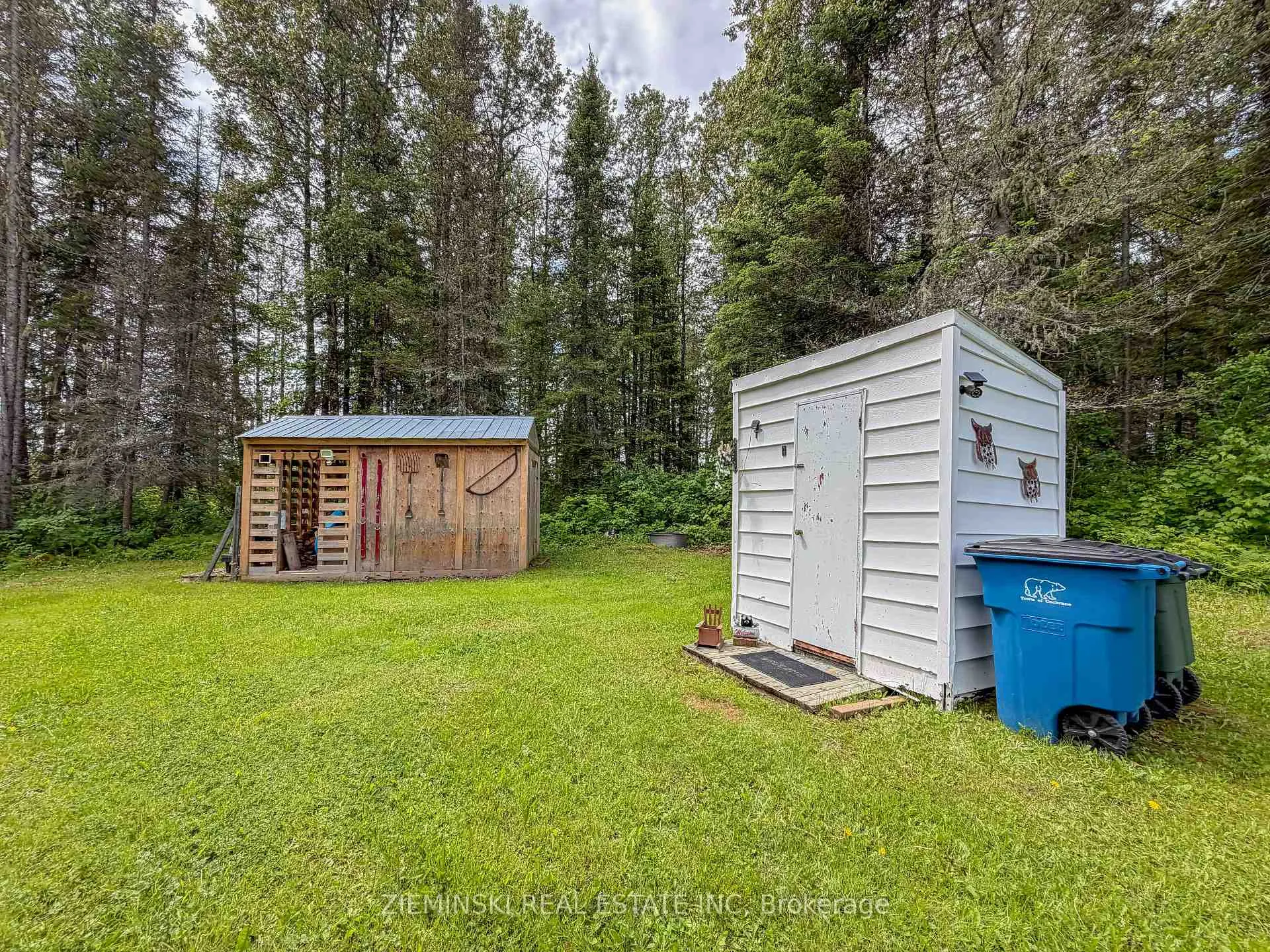 Photo 14 of 22 Rapids Avenue, Cochrane — HOMEH