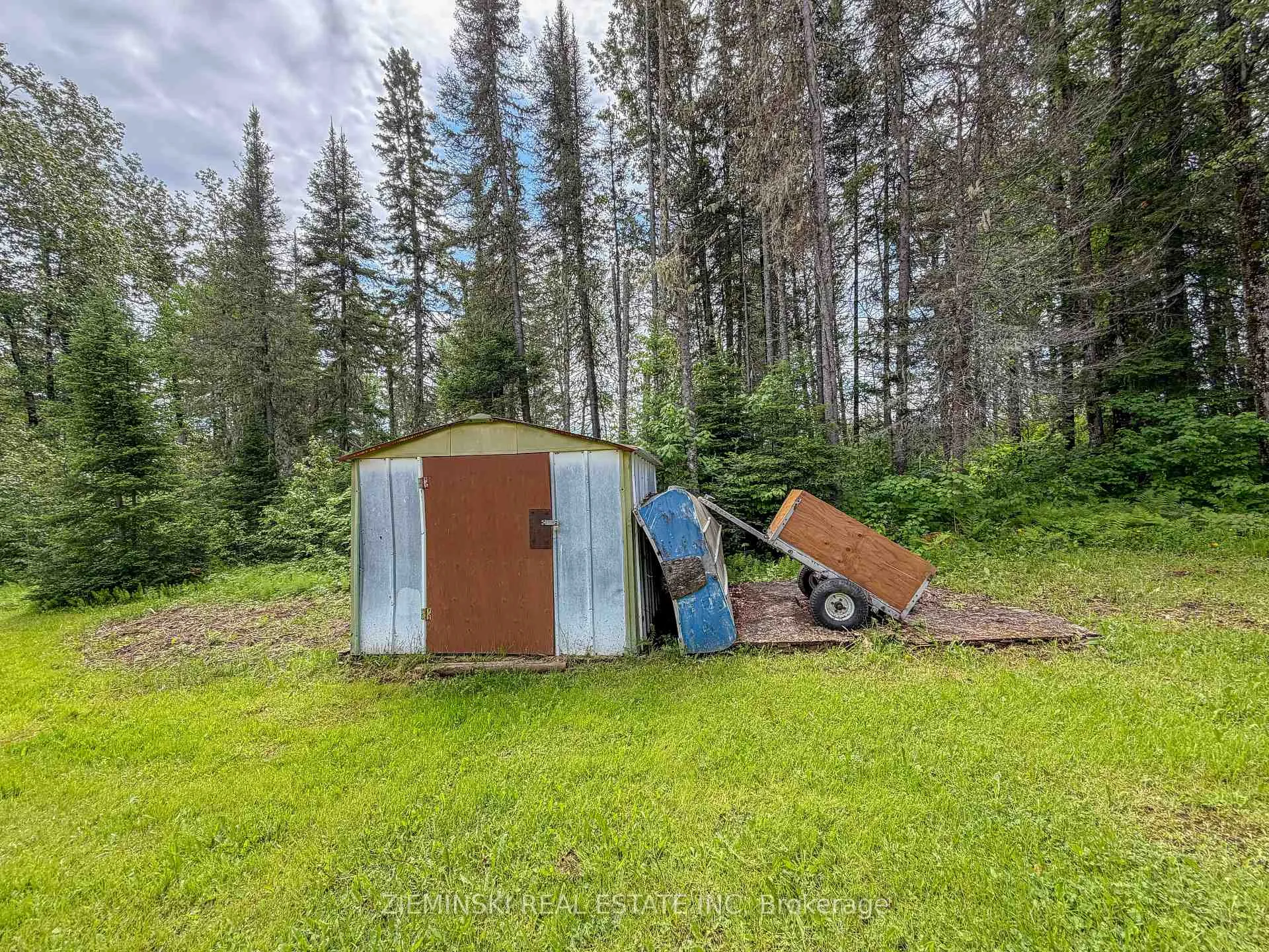 Photo 15 of 22 Rapids Avenue, Cochrane — HOMEH