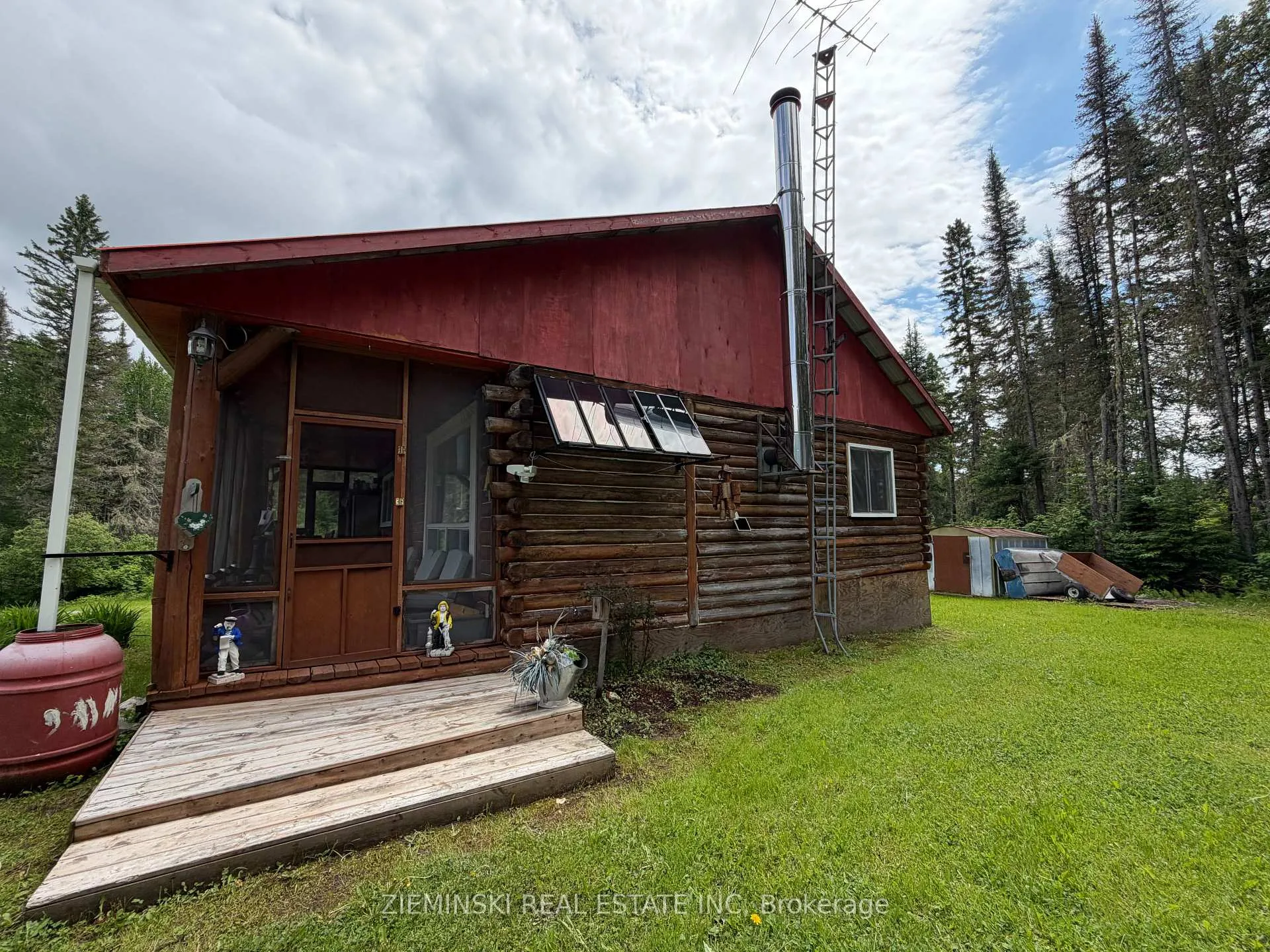 Photo 18 of 22 Rapids Avenue, Cochrane — HOMEH