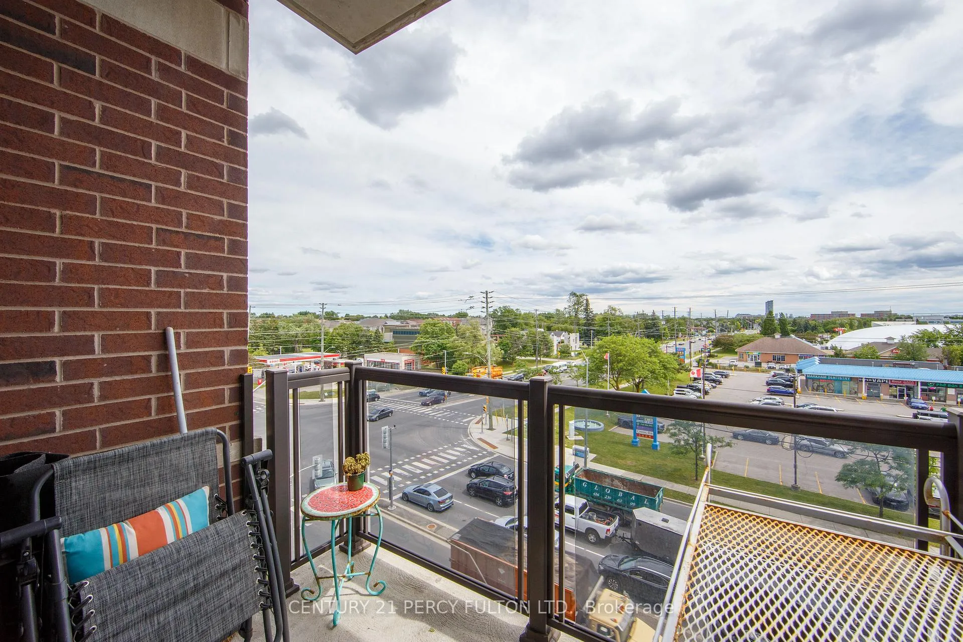 Photo 3 of Unit 8, 7768 Kennedy Road, Markham, Milliken Mills West — HOMEH
