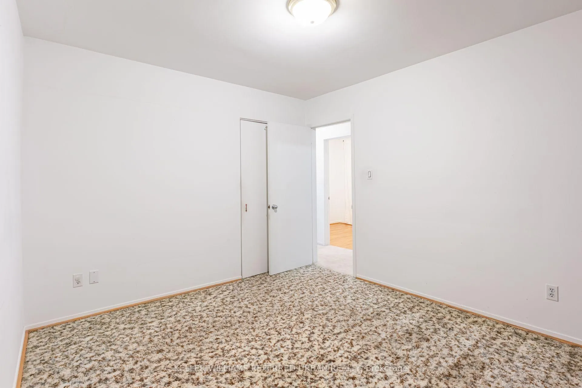 Photo 19 of 1636 Robillard Road, Mississauga, Clarkson — HOMEH