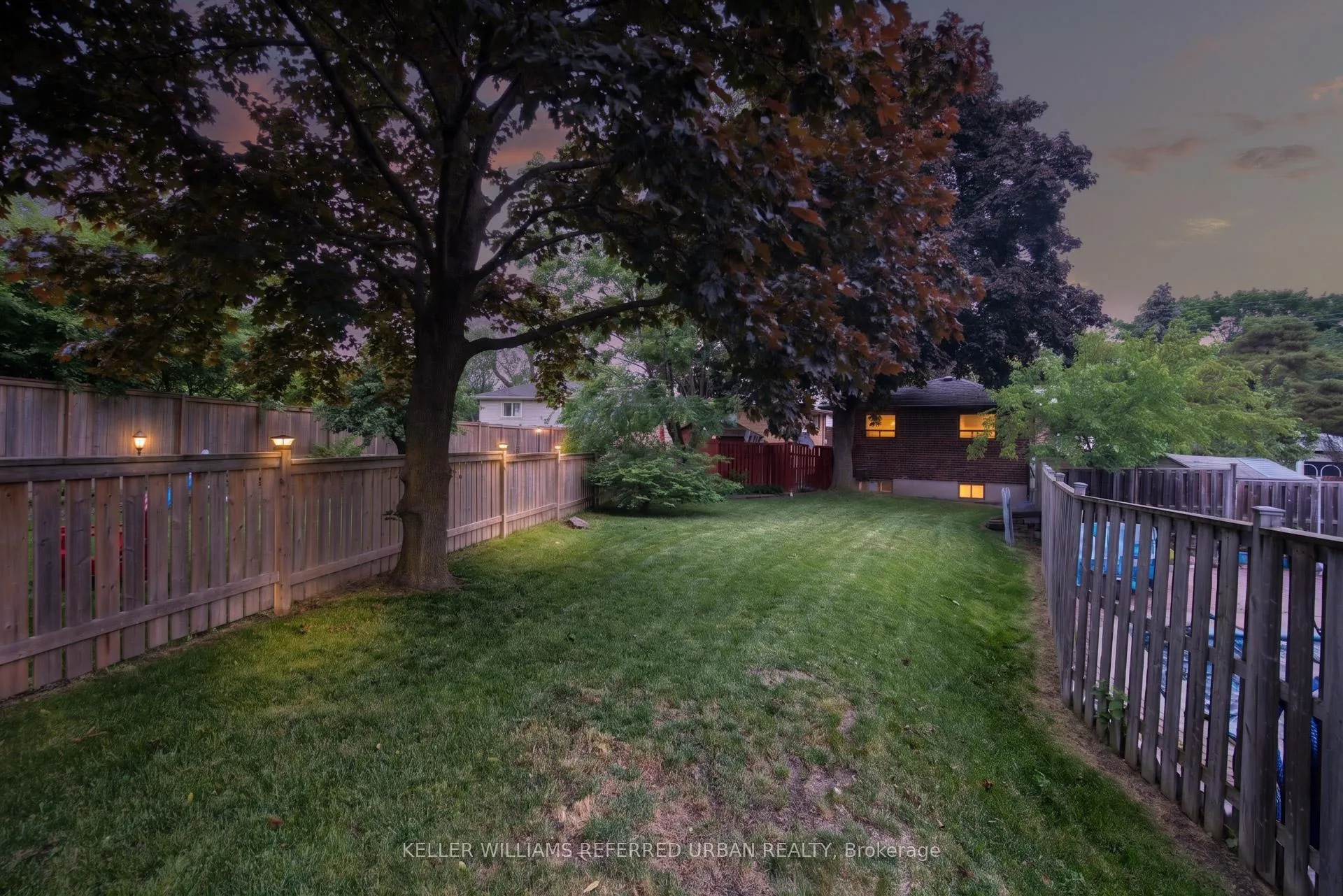 Photo 35 of 1636 Robillard Road, Mississauga, Clarkson — HOMEH