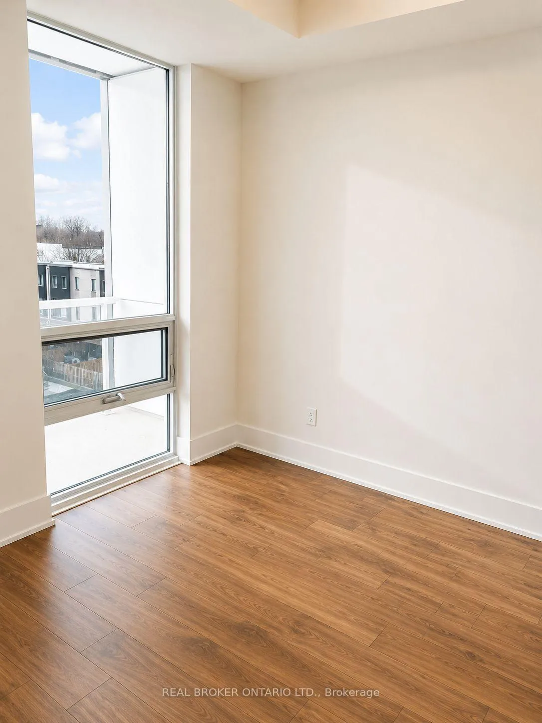 Photo 4 of Unit 421, 80 Vanauley Street, Toronto, Kensington-Chinatown — HOMEH