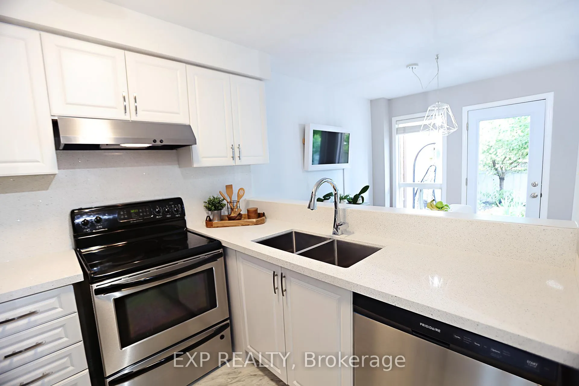 Photo 9 of 1815 Mccoy Avenue, Burlington, Uptown — HOMEH