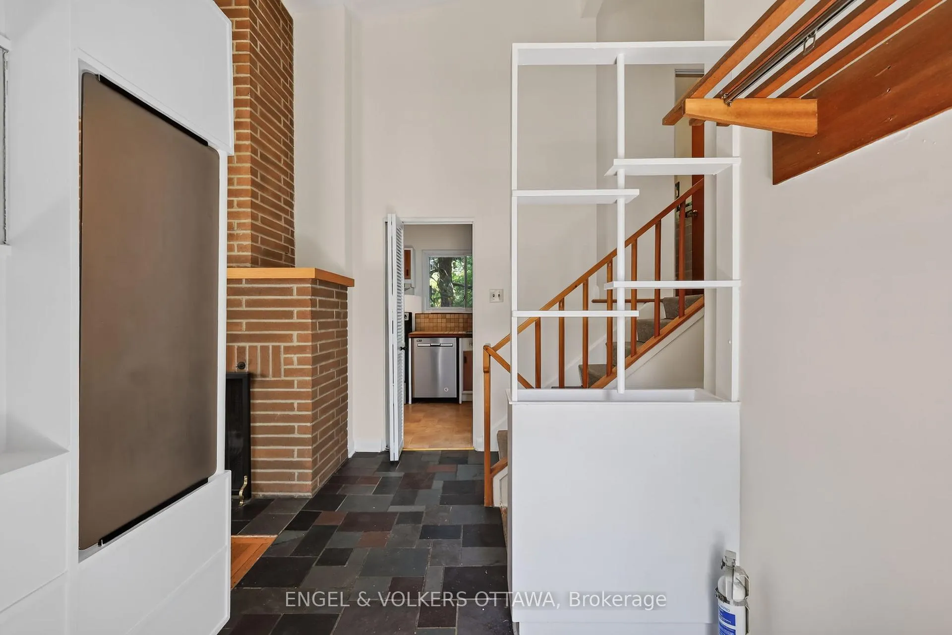 Photo 4 of 1363 Heron Road, Ottawa, Alta Vista — HOMEH