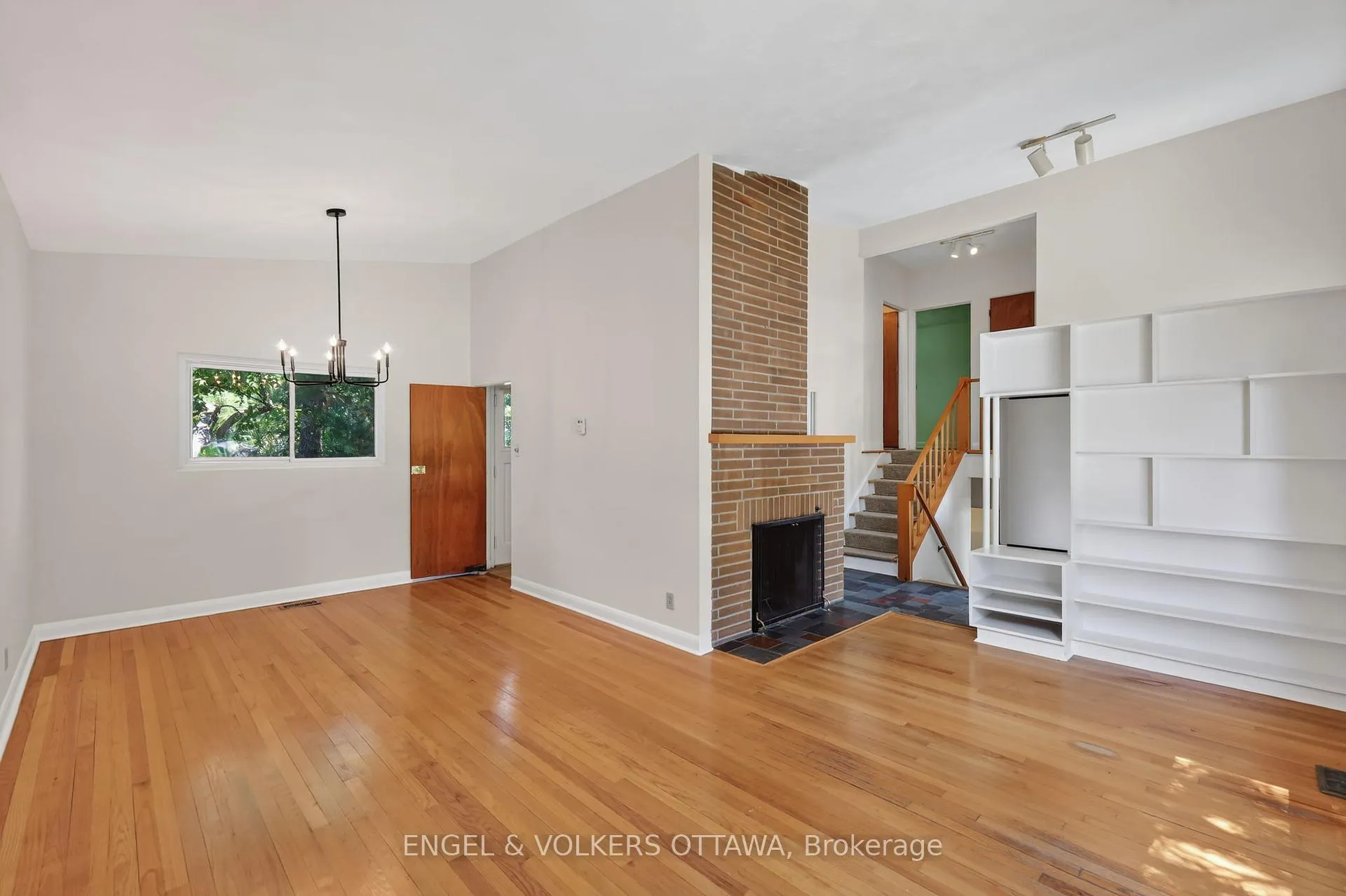 Photo 7 of 1363 Heron Road, Ottawa, Alta Vista — HOMEH