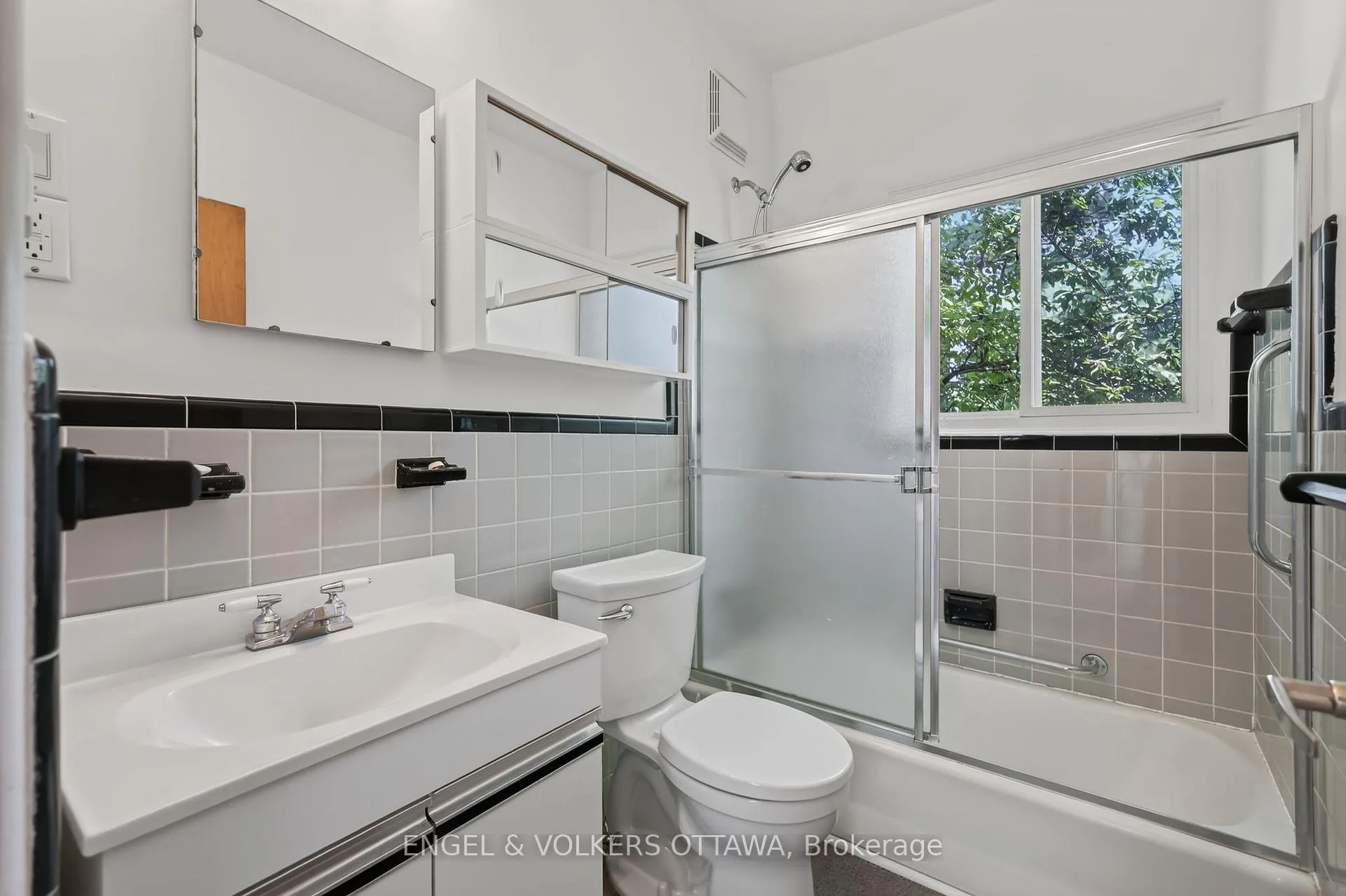 Photo 19 of 1363 Heron Road, Ottawa, Alta Vista — HOMEH