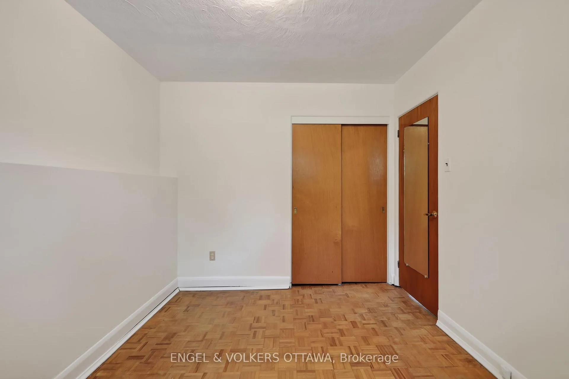 Photo 24 of 1363 Heron Road, Ottawa, Alta Vista — HOMEH