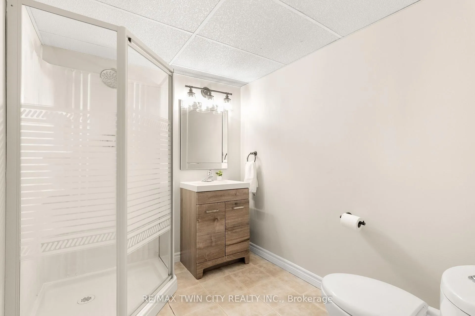 Photo 36 of 314 Old Chicopee Trail, Kitchener, Idlewood — HOMEH