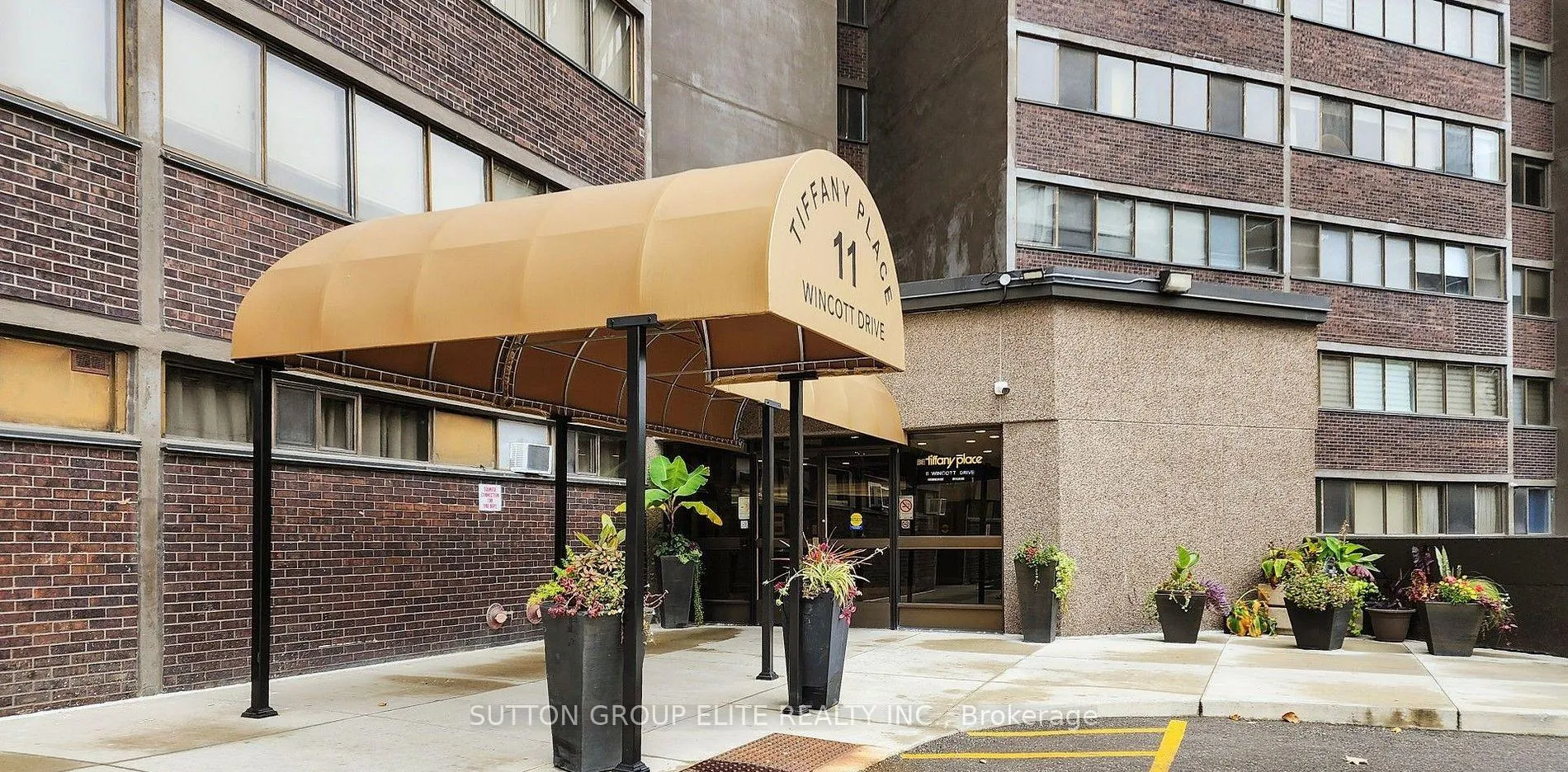 Photo 2 of Unit 1110, 11 Wincott Drive, Etobicoke, Kingsview Village-The Westway — HOMEH