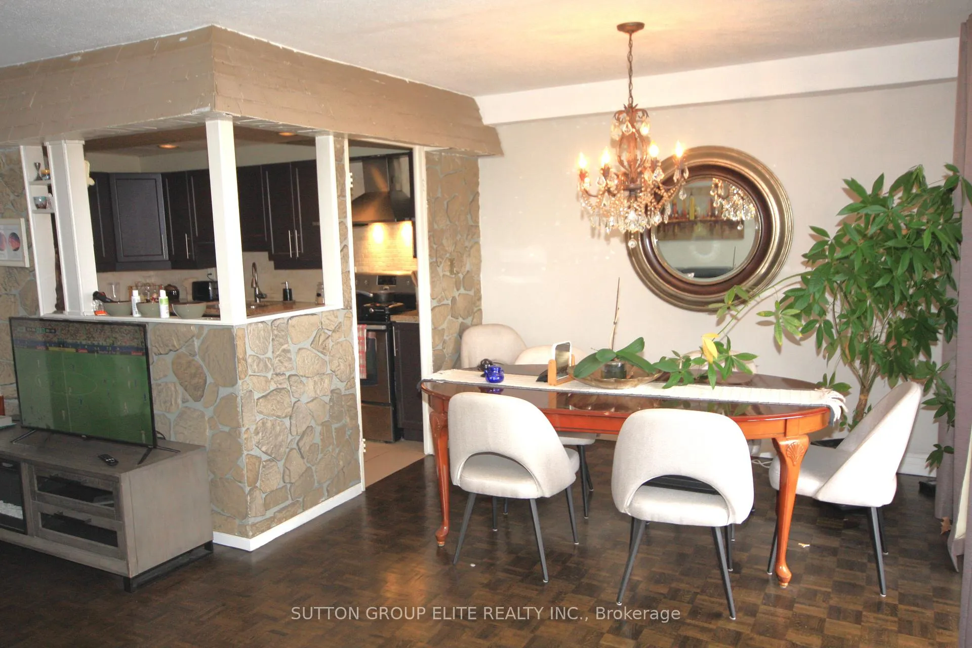 Photo 7 of Unit 1110, 11 Wincott Drive, Etobicoke, Kingsview Village-The Westway — HOMEH