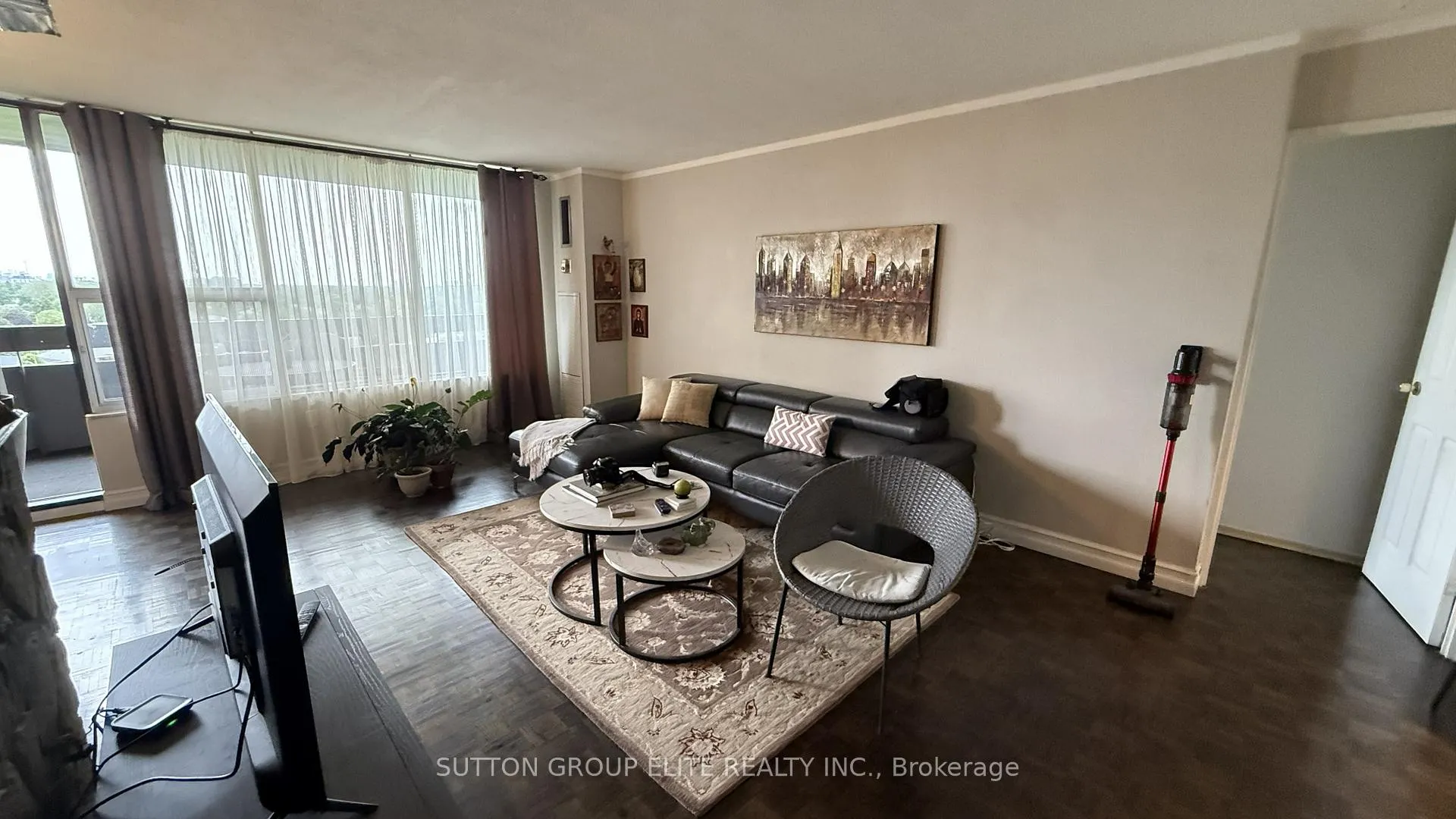 Photo 10 of Unit 1110, 11 Wincott Drive, Etobicoke, Kingsview Village-The Westway — HOMEH