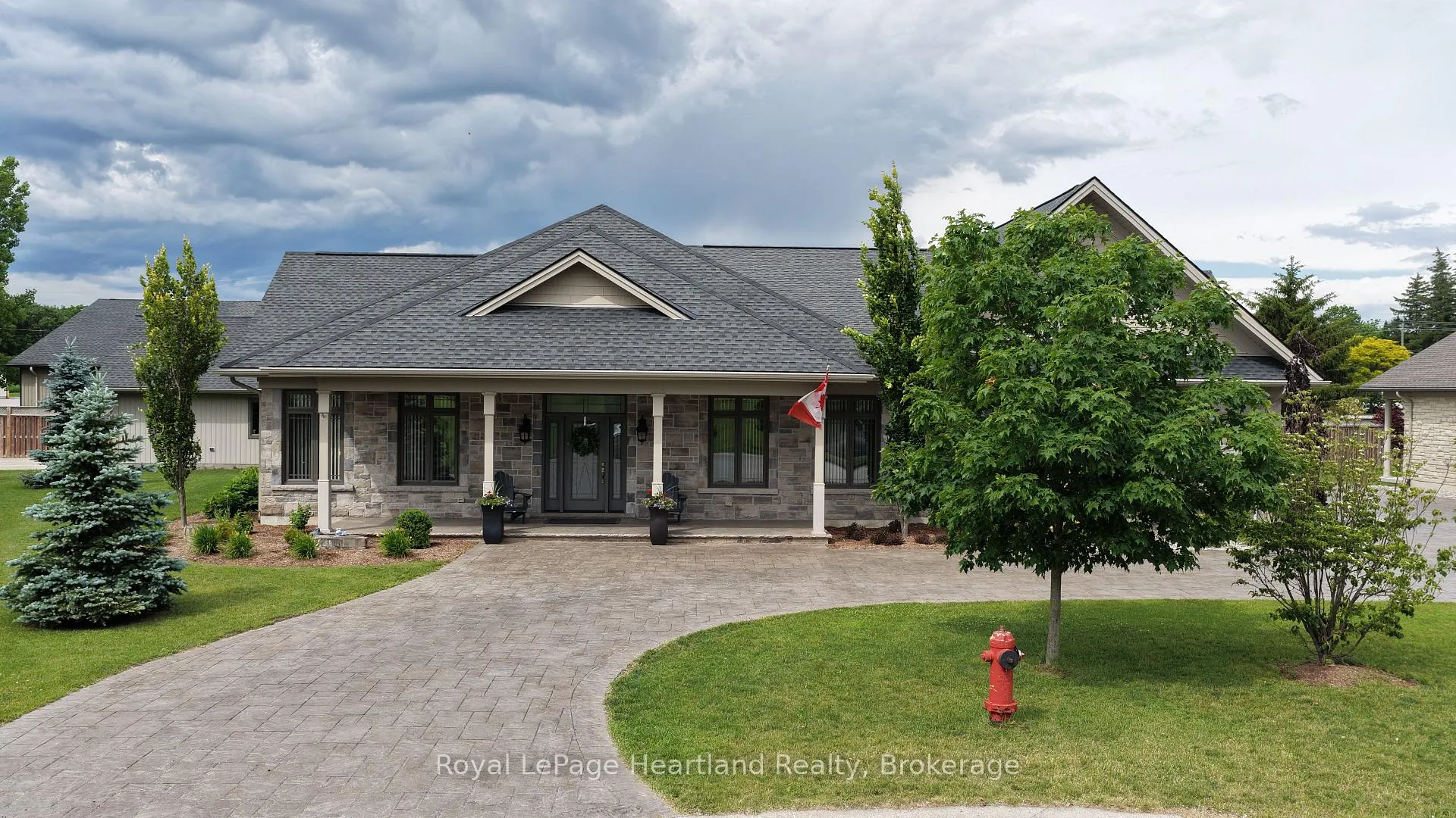 Photo 3 of 305 Mary Street, Central Huron, Clinton — HOMEH
