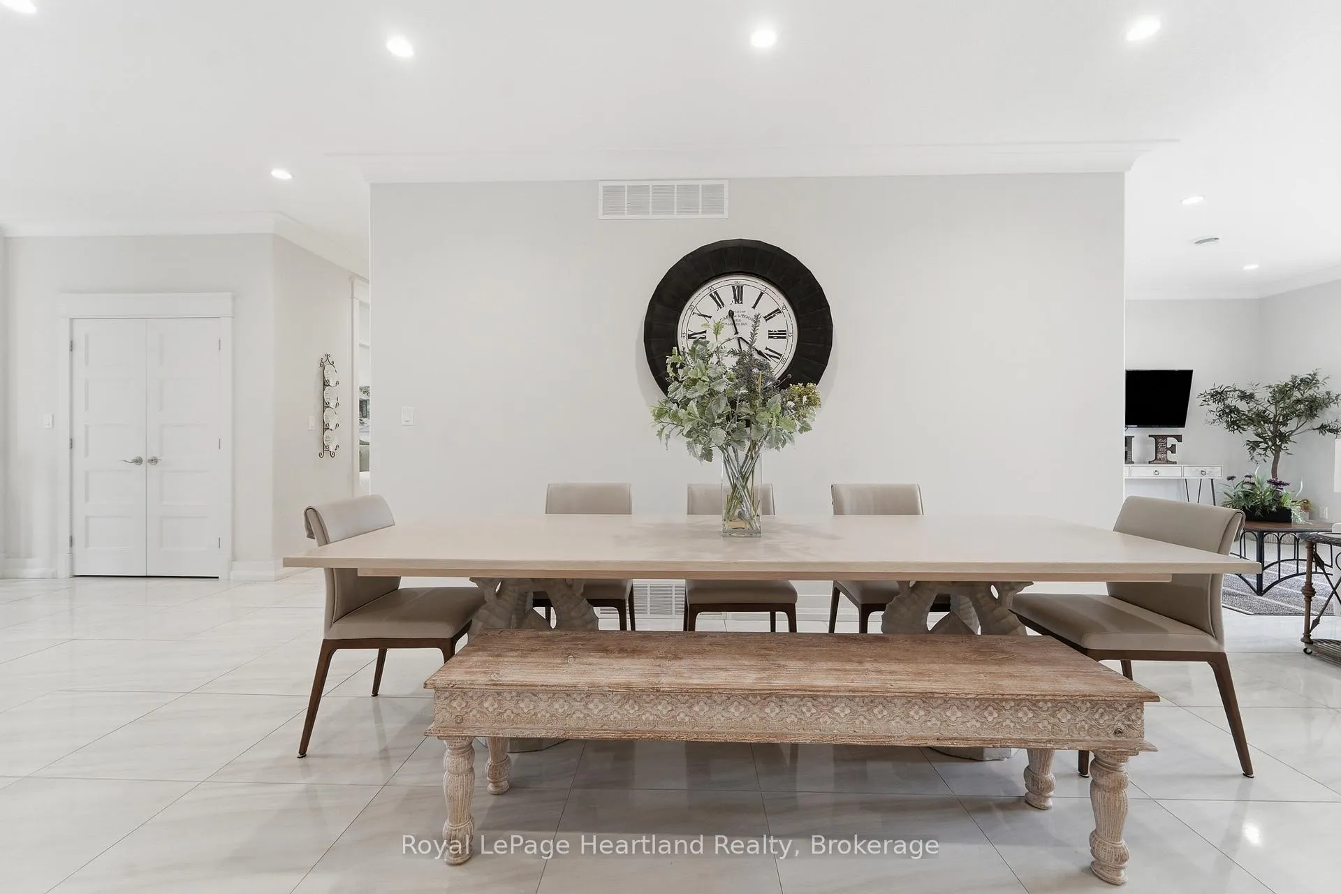 Photo 8 of 305 Mary Street, Central Huron, Clinton — HOMEH