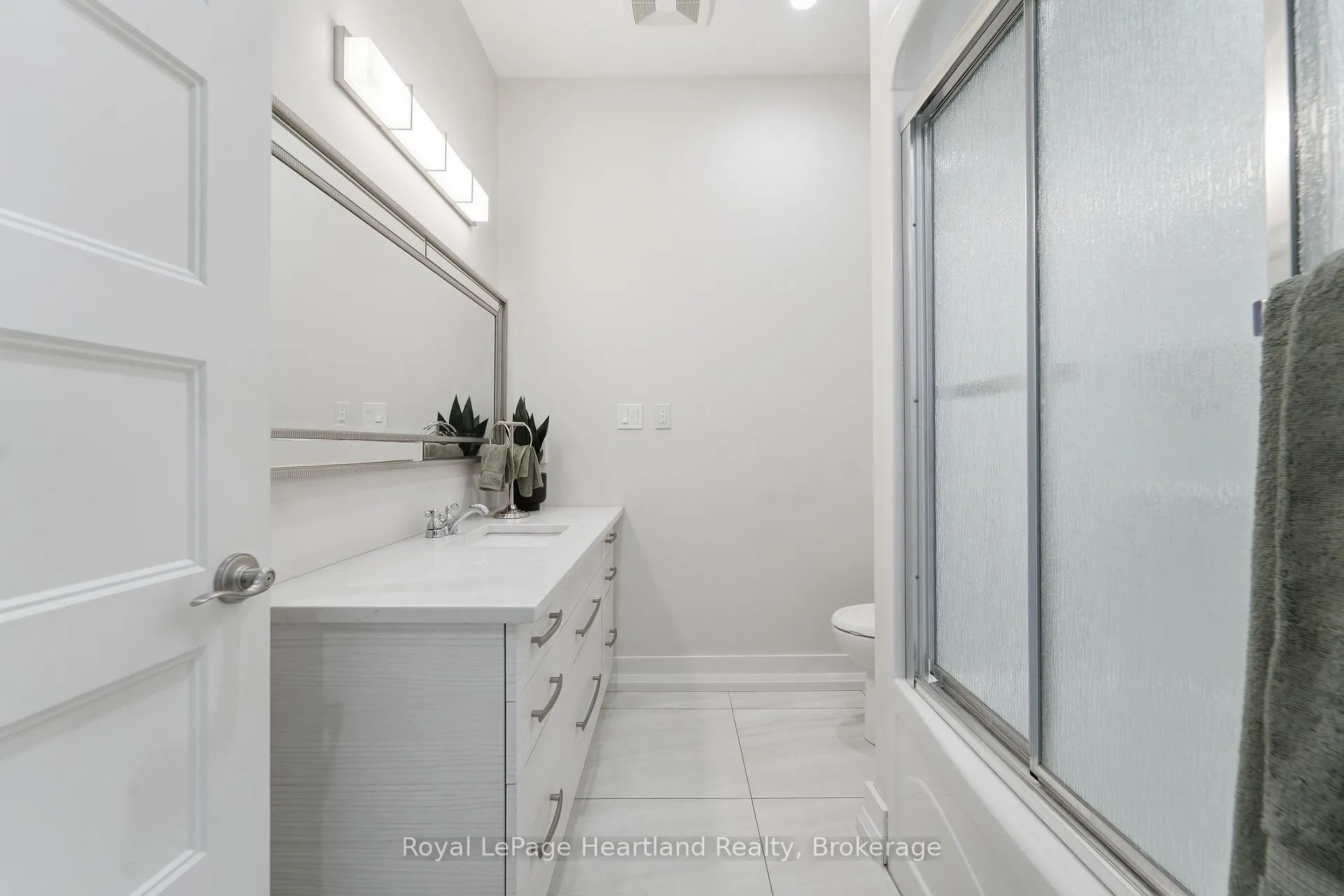 Photo 28 of 305 Mary Street, Central Huron, Clinton — HOMEH
