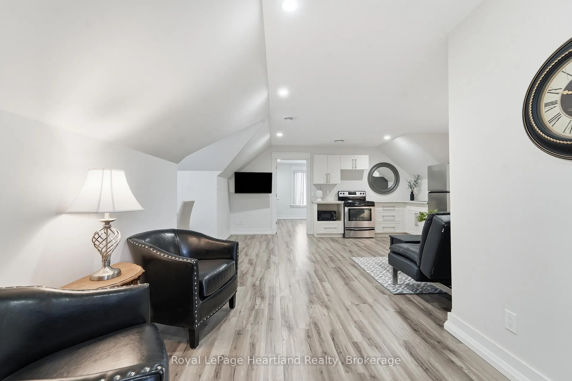 Photo 31 of 305 Mary Street, Central Huron, Clinton — HOMEH