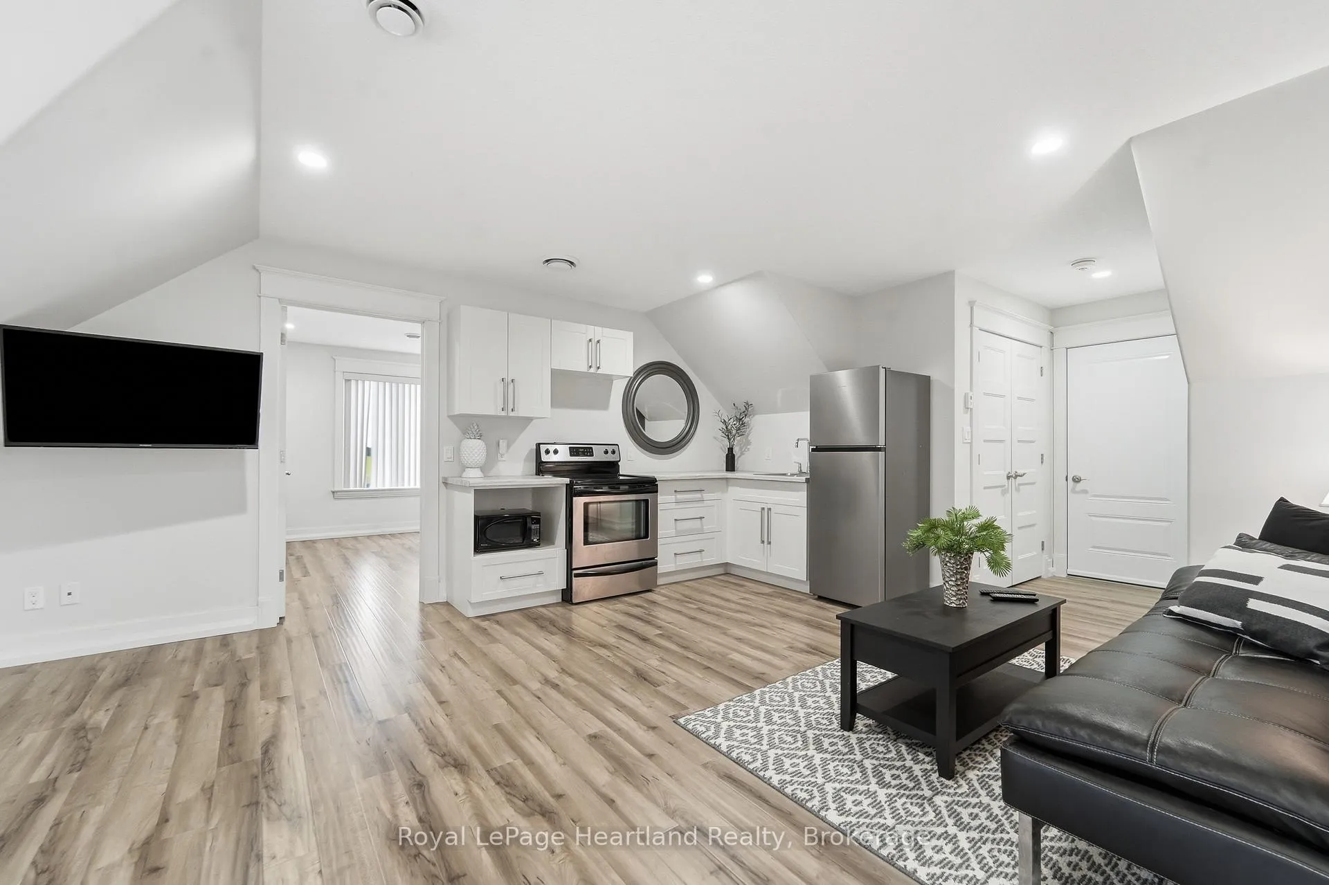 Photo 32 of 305 Mary Street, Central Huron, Clinton — HOMEH