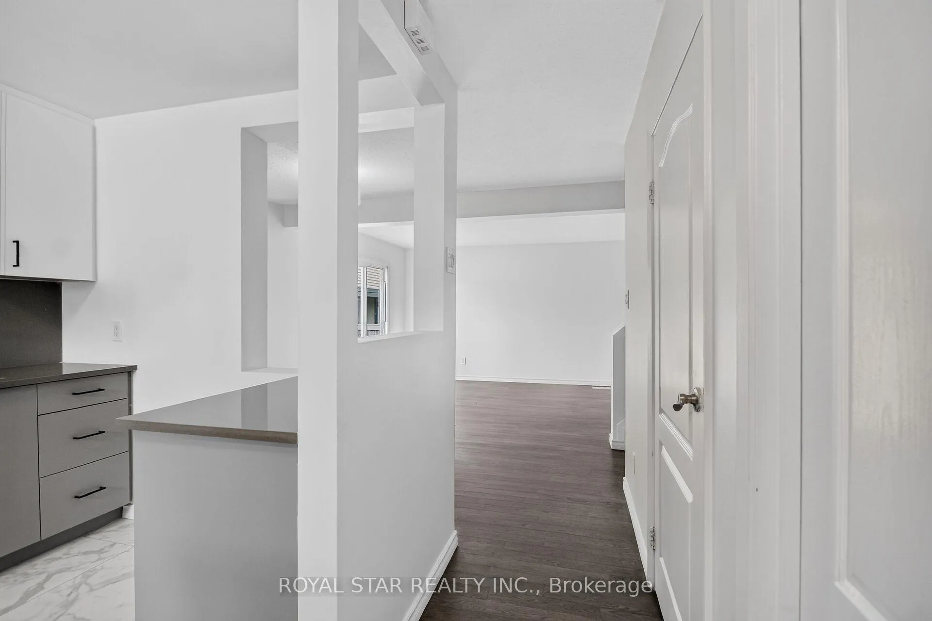 Photo 10 of 2705 Pimlico Crescent, Ottawa, Emerald Woods/Sawmill Creek — HOMEH