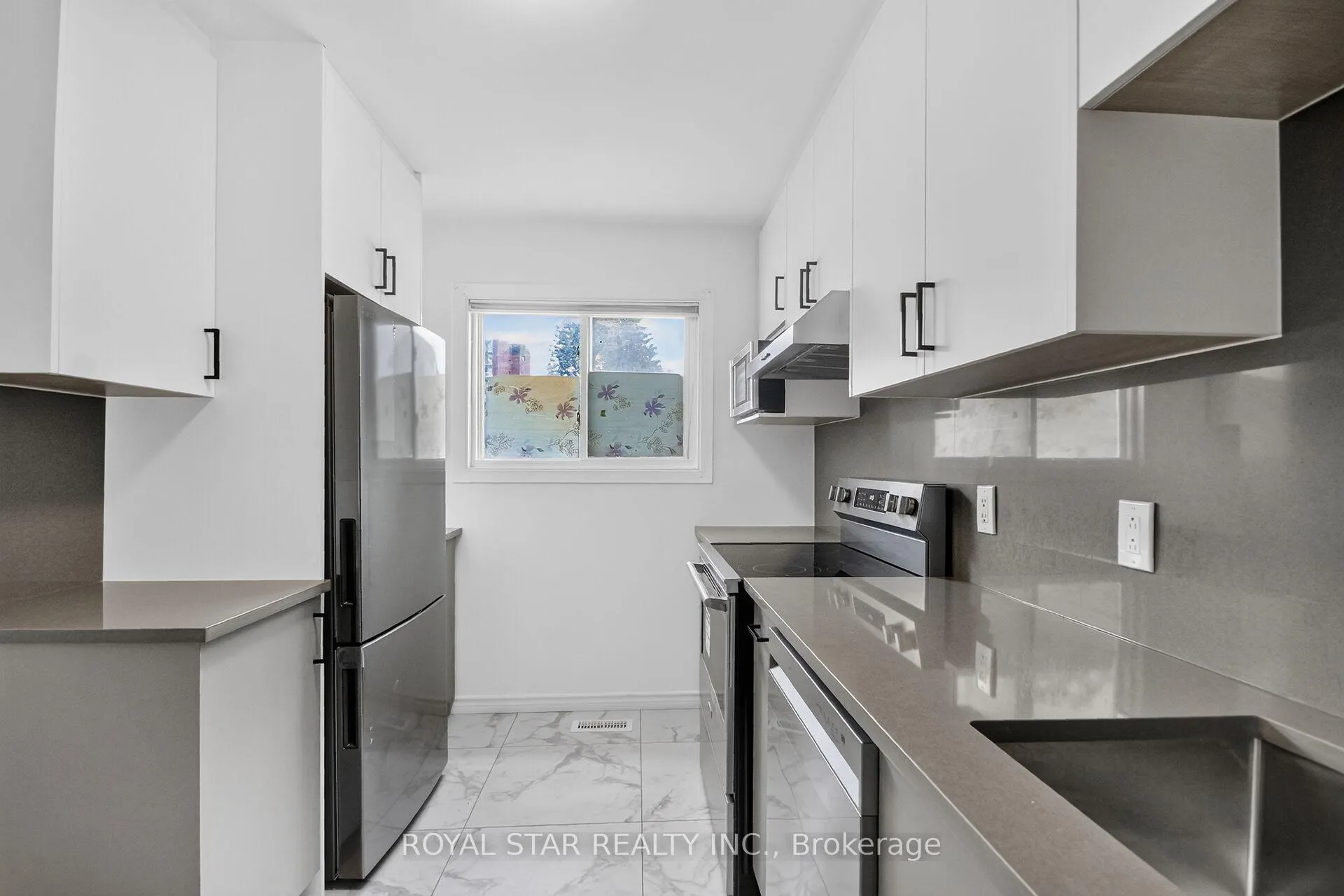 Photo 15 of 2705 Pimlico Crescent, Ottawa, Emerald Woods/Sawmill Creek — HOMEH