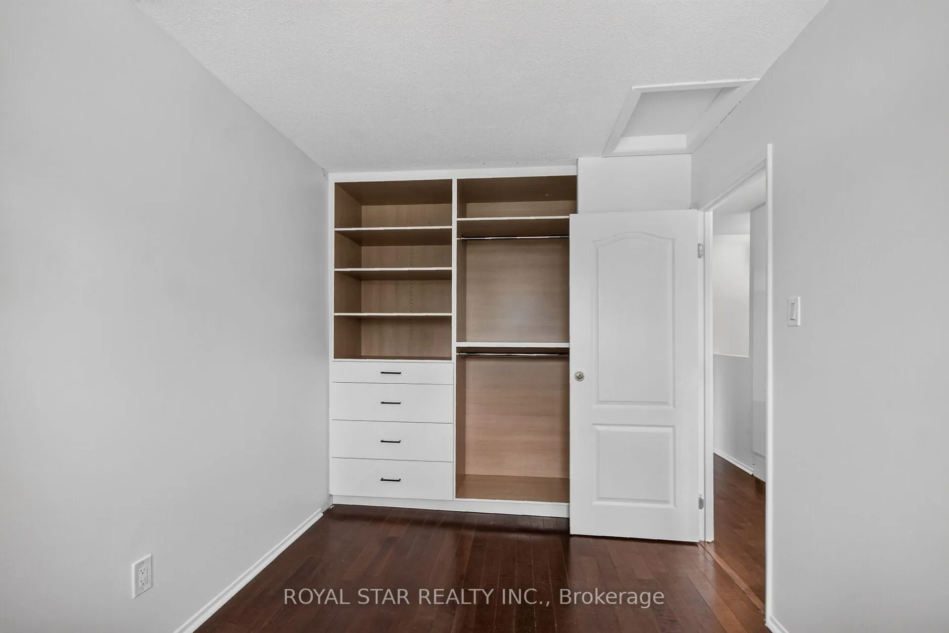 Photo 19 of 2705 Pimlico Crescent, Ottawa, Emerald Woods/Sawmill Creek — HOMEH
