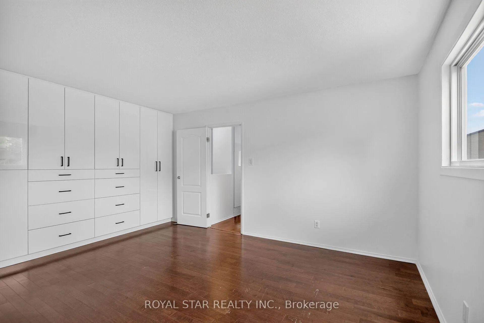 Photo 25 of 2705 Pimlico Crescent, Ottawa, Emerald Woods/Sawmill Creek — HOMEH